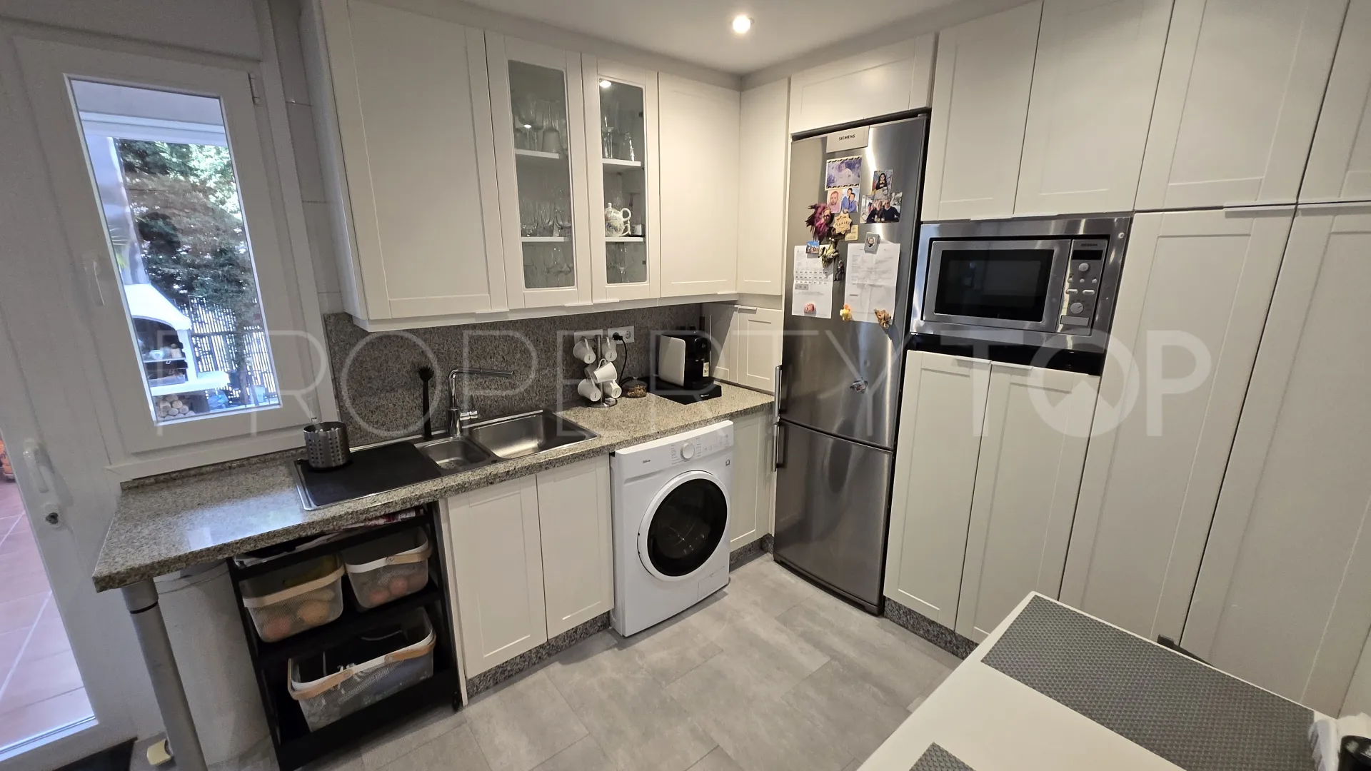 Buy town house in Marbella Golden Mile with 4 bedrooms