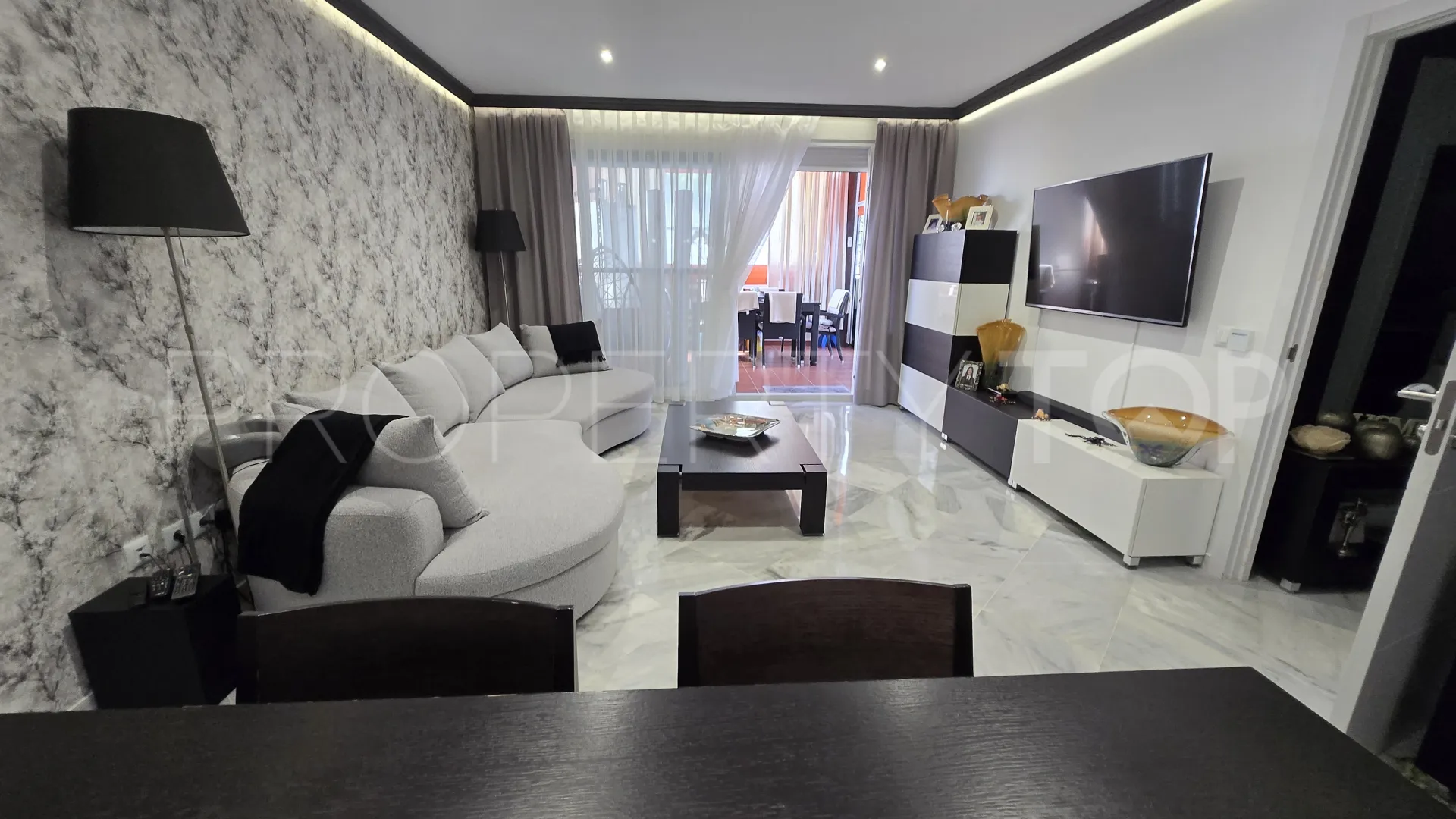 Buy town house in Marbella Golden Mile with 4 bedrooms
