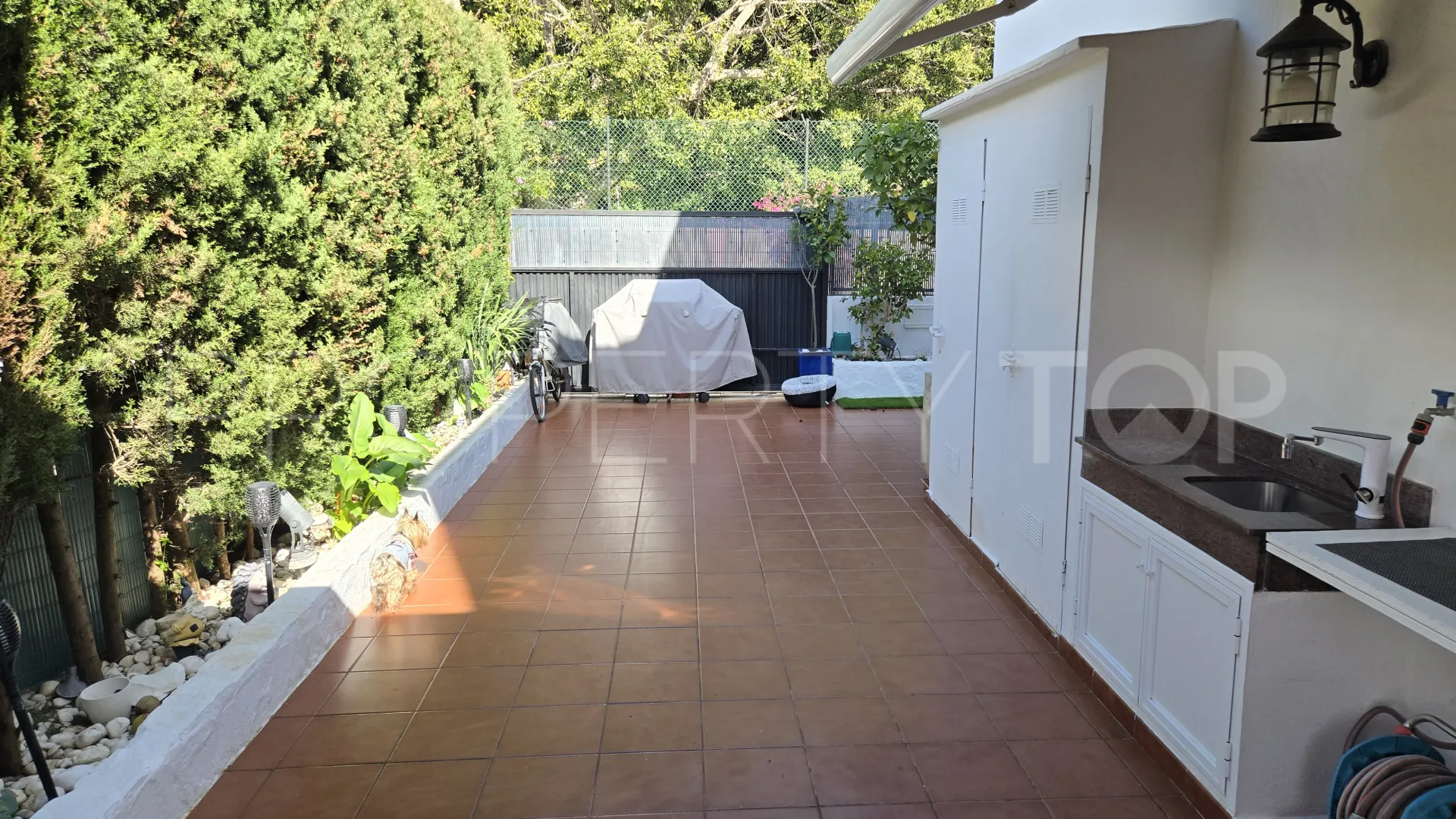 Buy town house in Marbella Golden Mile with 4 bedrooms