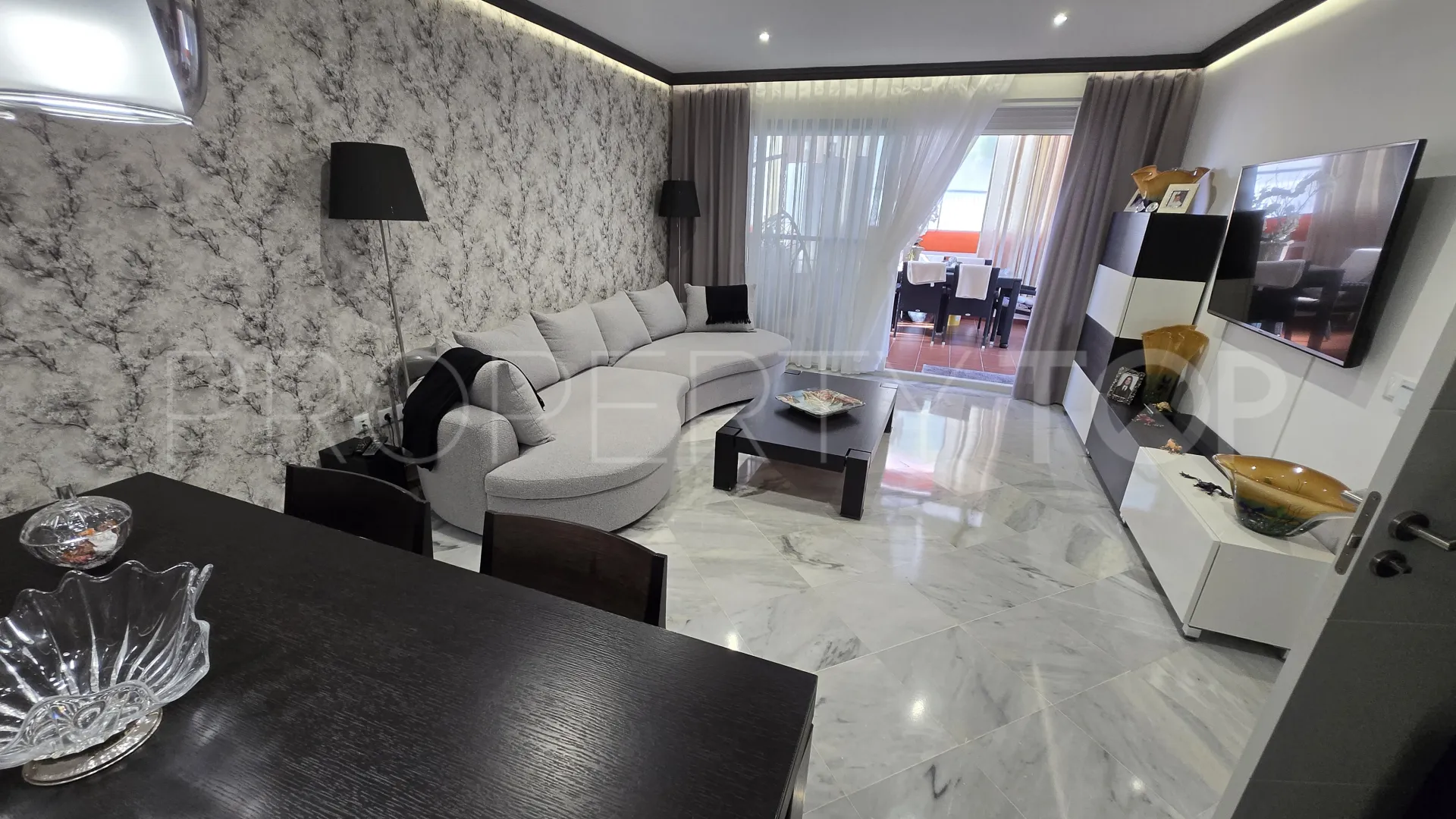 Buy town house in Marbella Golden Mile with 4 bedrooms