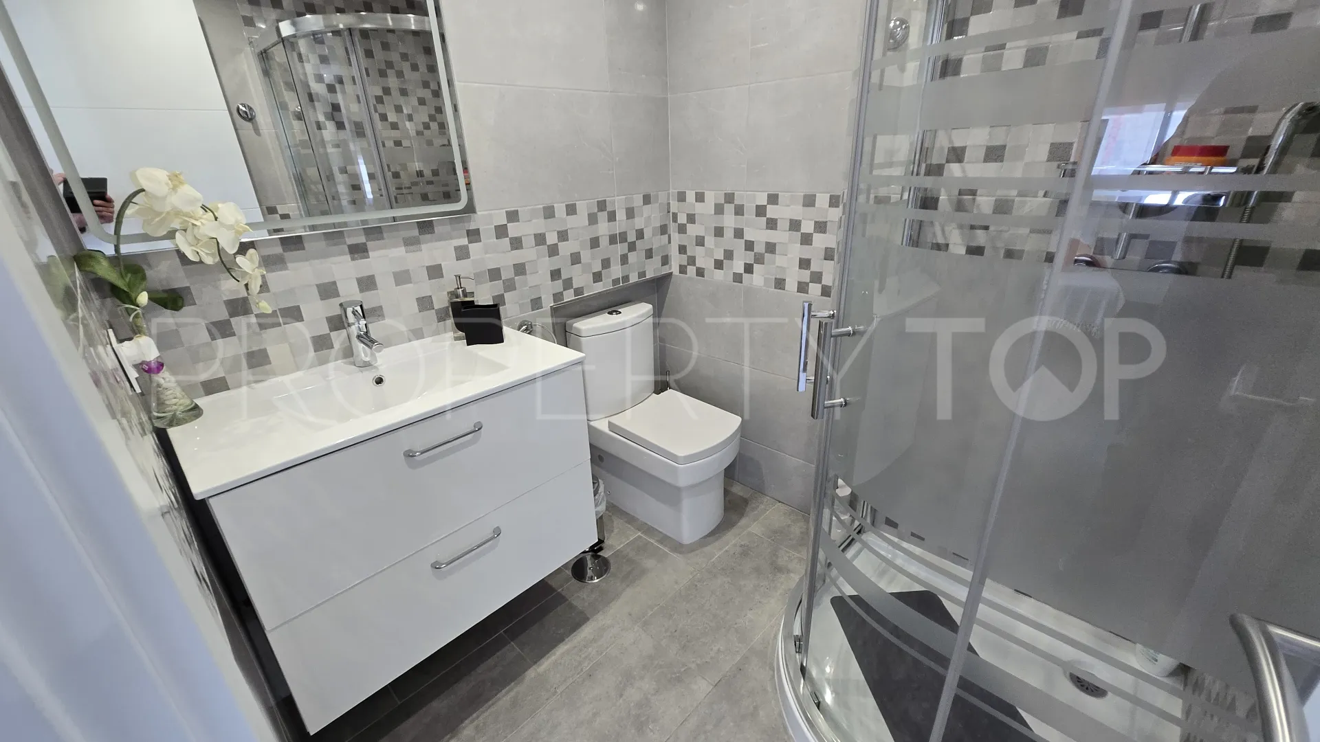 Buy town house in Marbella Golden Mile with 4 bedrooms
