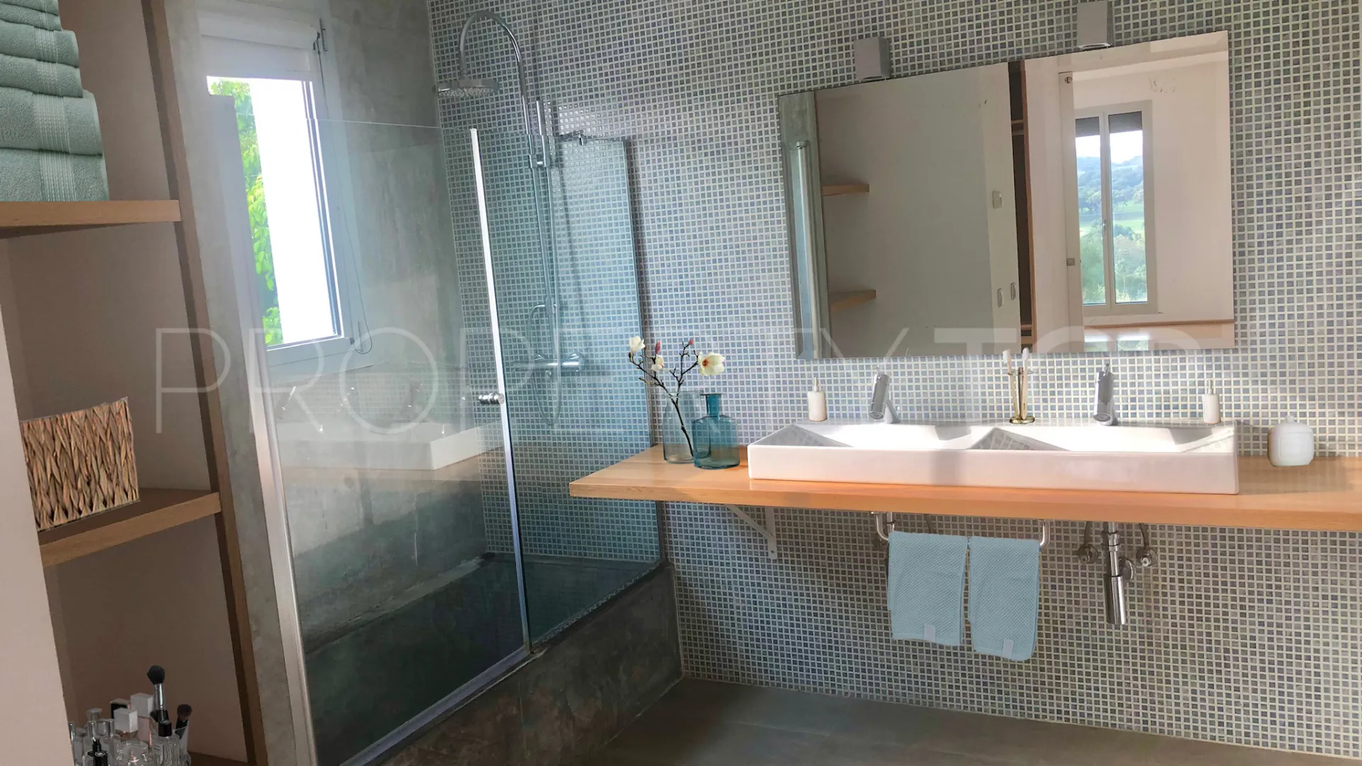 Buy 4 bedrooms villa in Sotogrande Alto