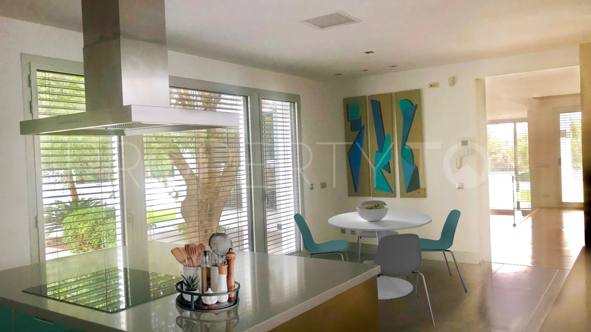 Buy 4 bedrooms villa in Sotogrande Alto