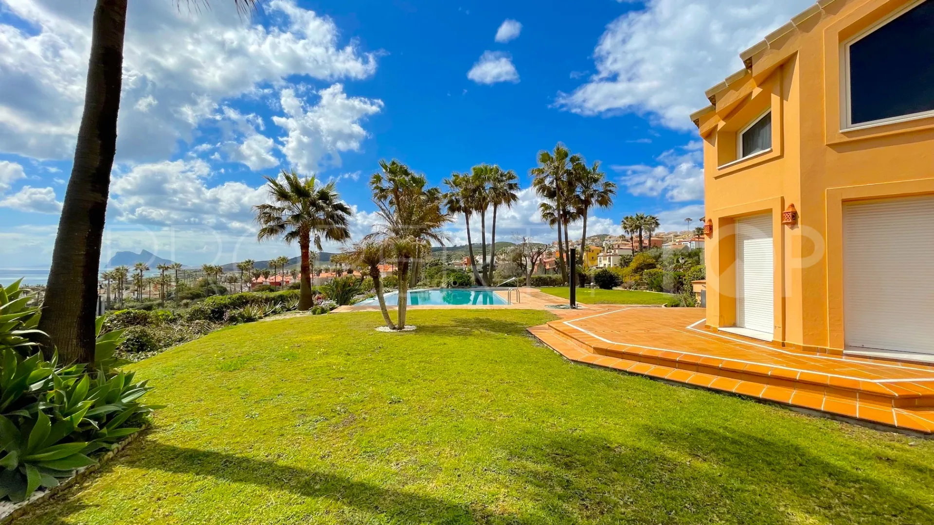 Alcaidesa 7 bedrooms villa for sale
