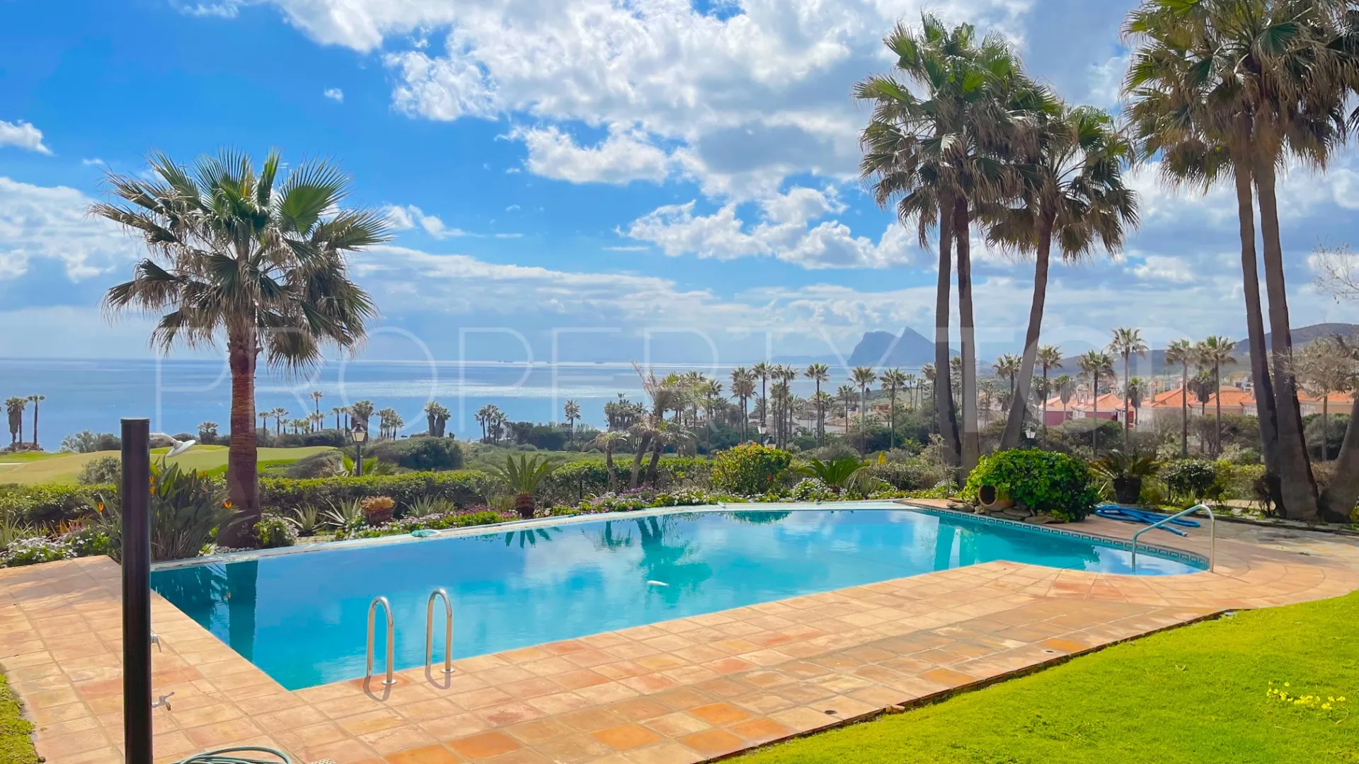 Alcaidesa 7 bedrooms villa for sale