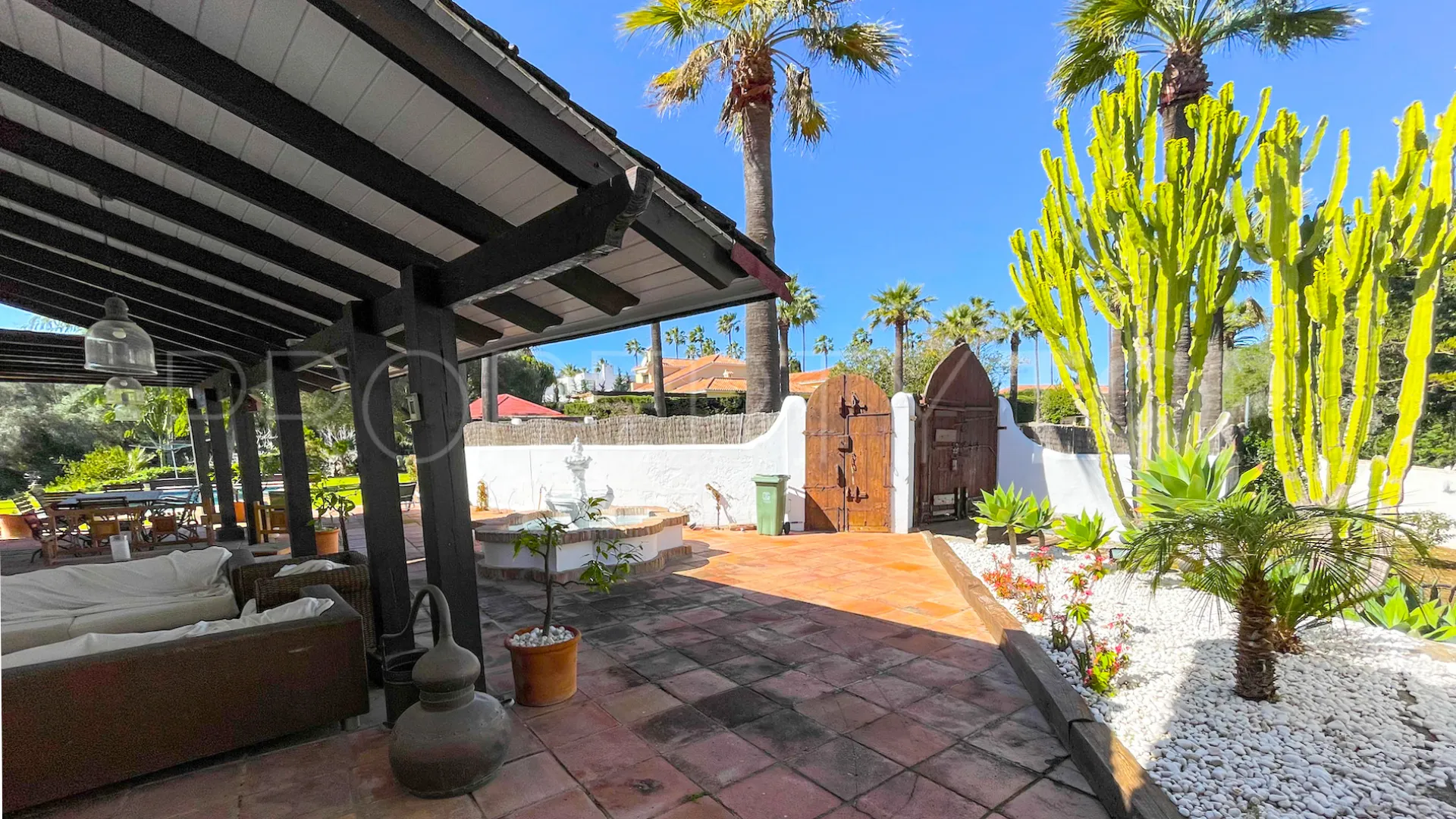 For sale 6 bedrooms villa in Sotogrande Costa