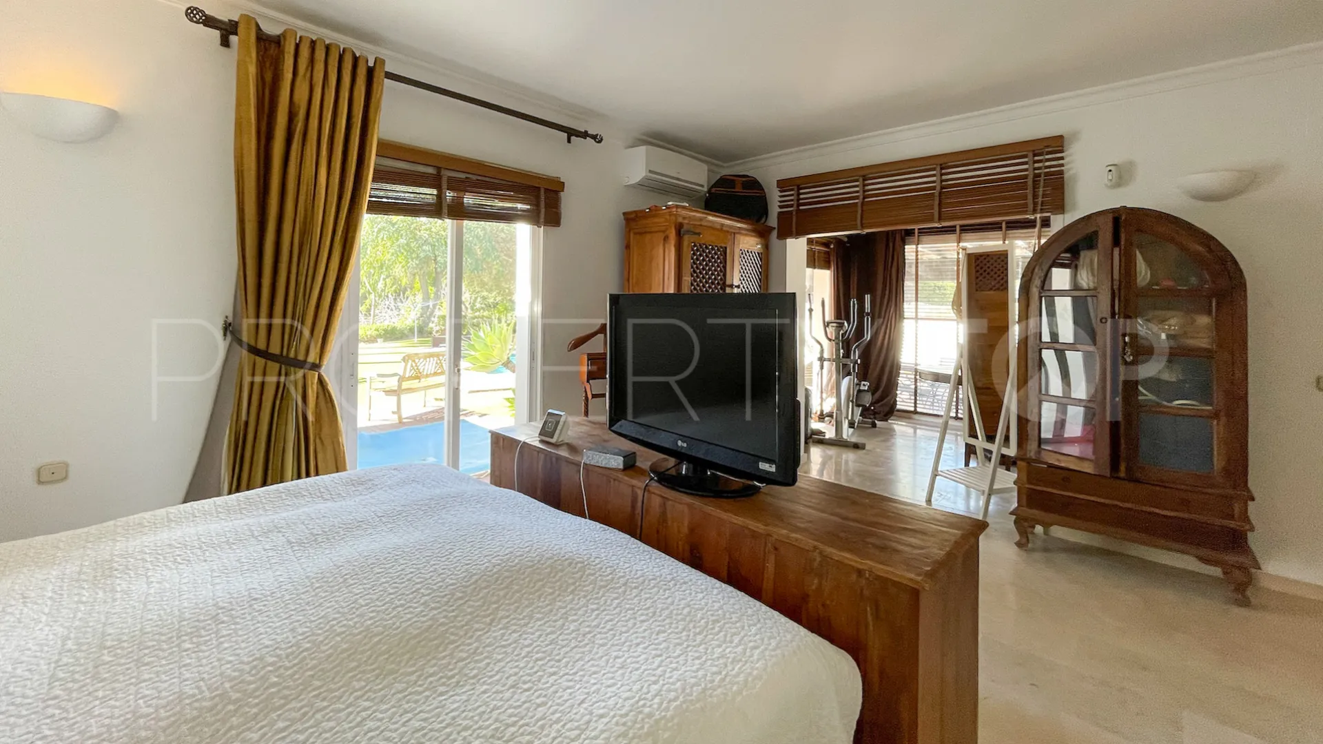 For sale 6 bedrooms villa in Sotogrande Costa
