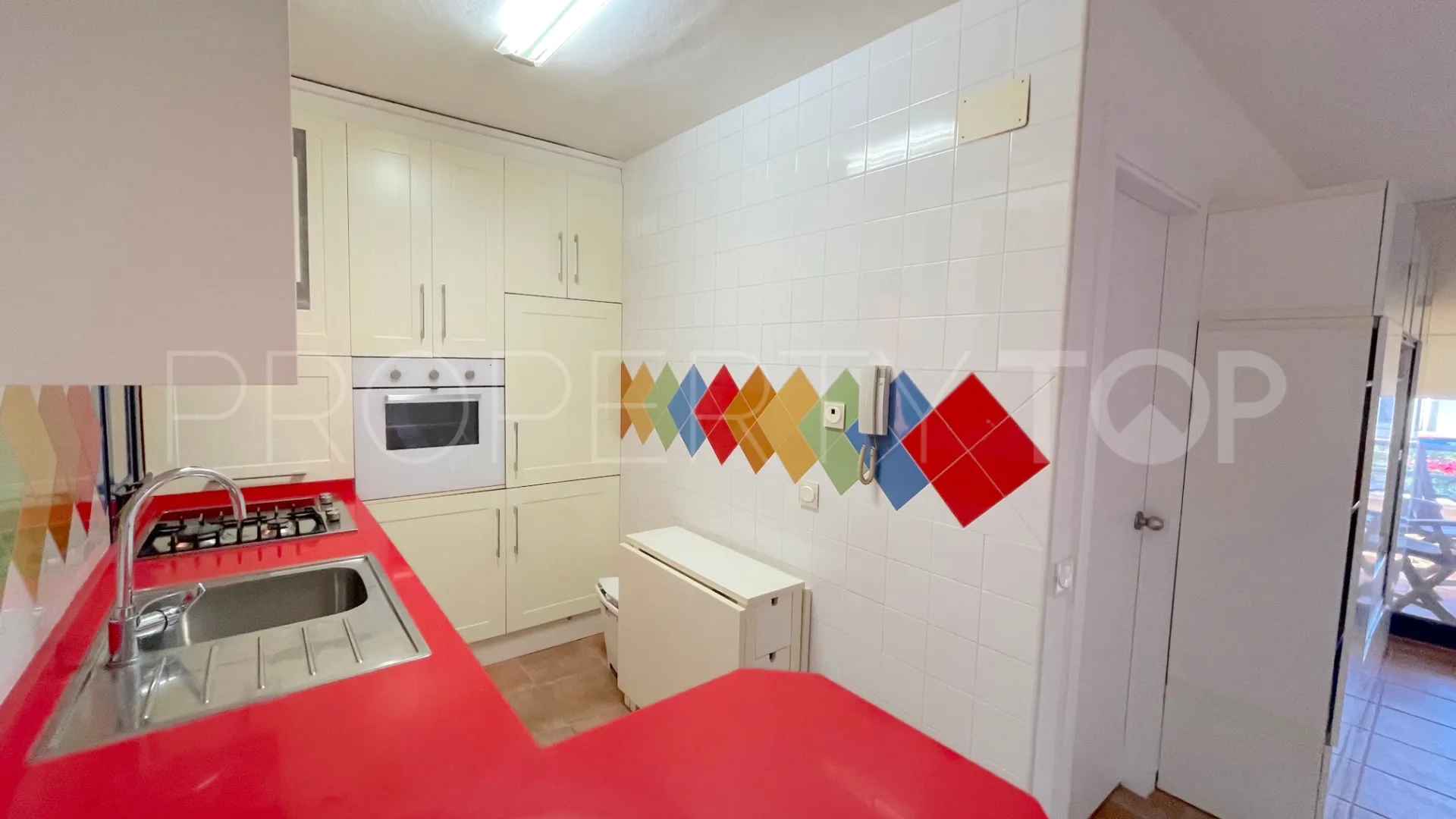 Buy Sotogrande Playa ground floor apartment