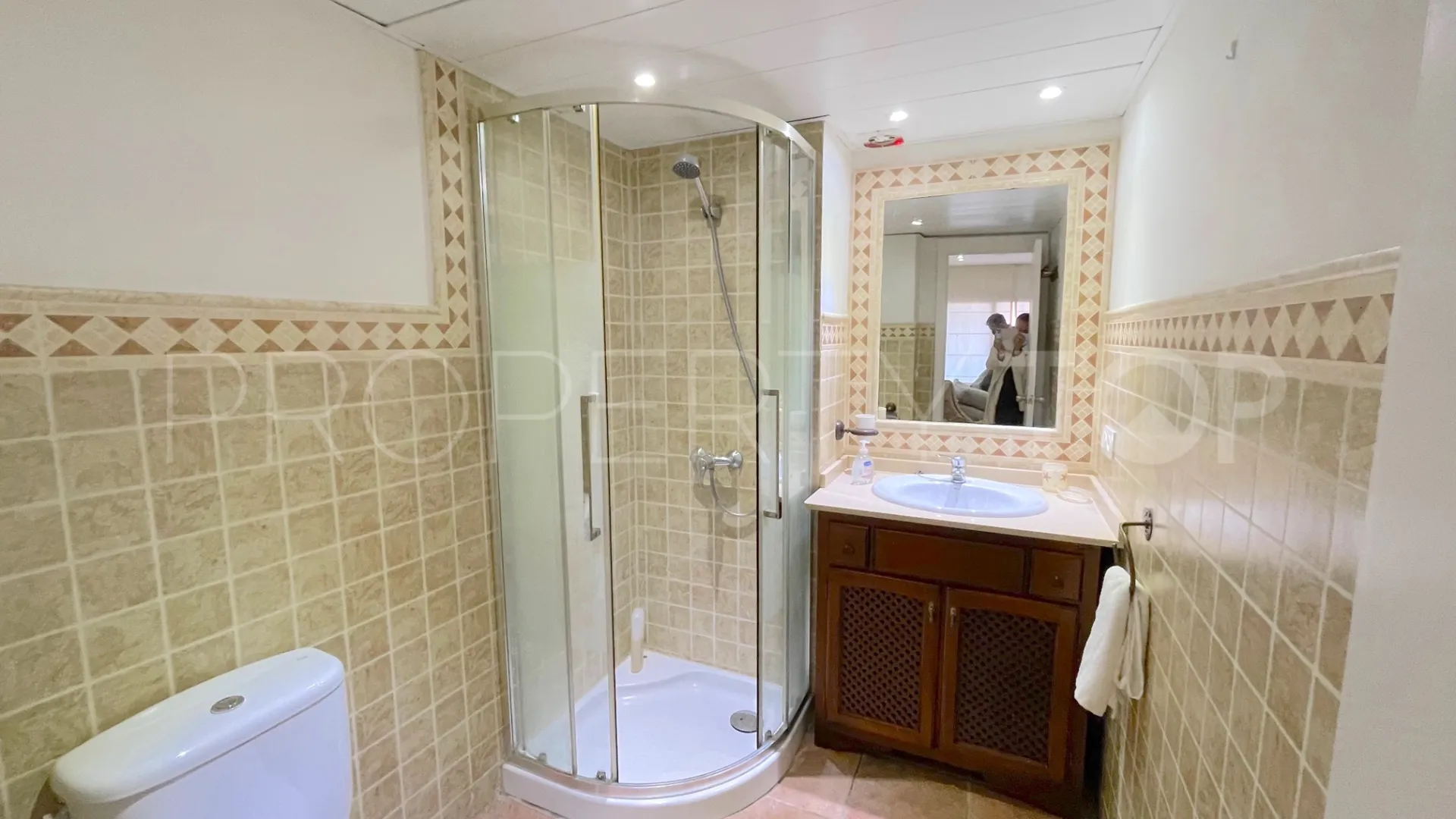 Buy Sotogrande Playa ground floor apartment