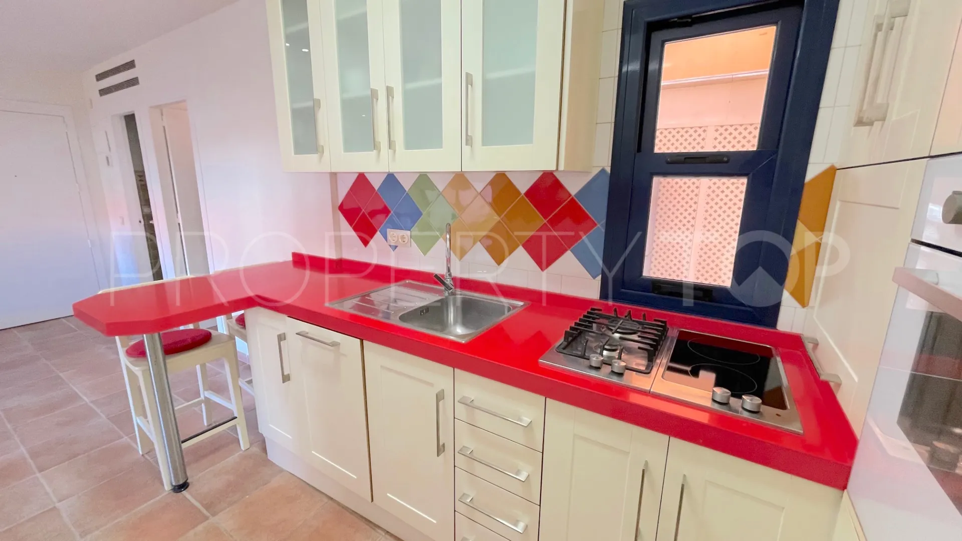 Buy Sotogrande Playa ground floor apartment