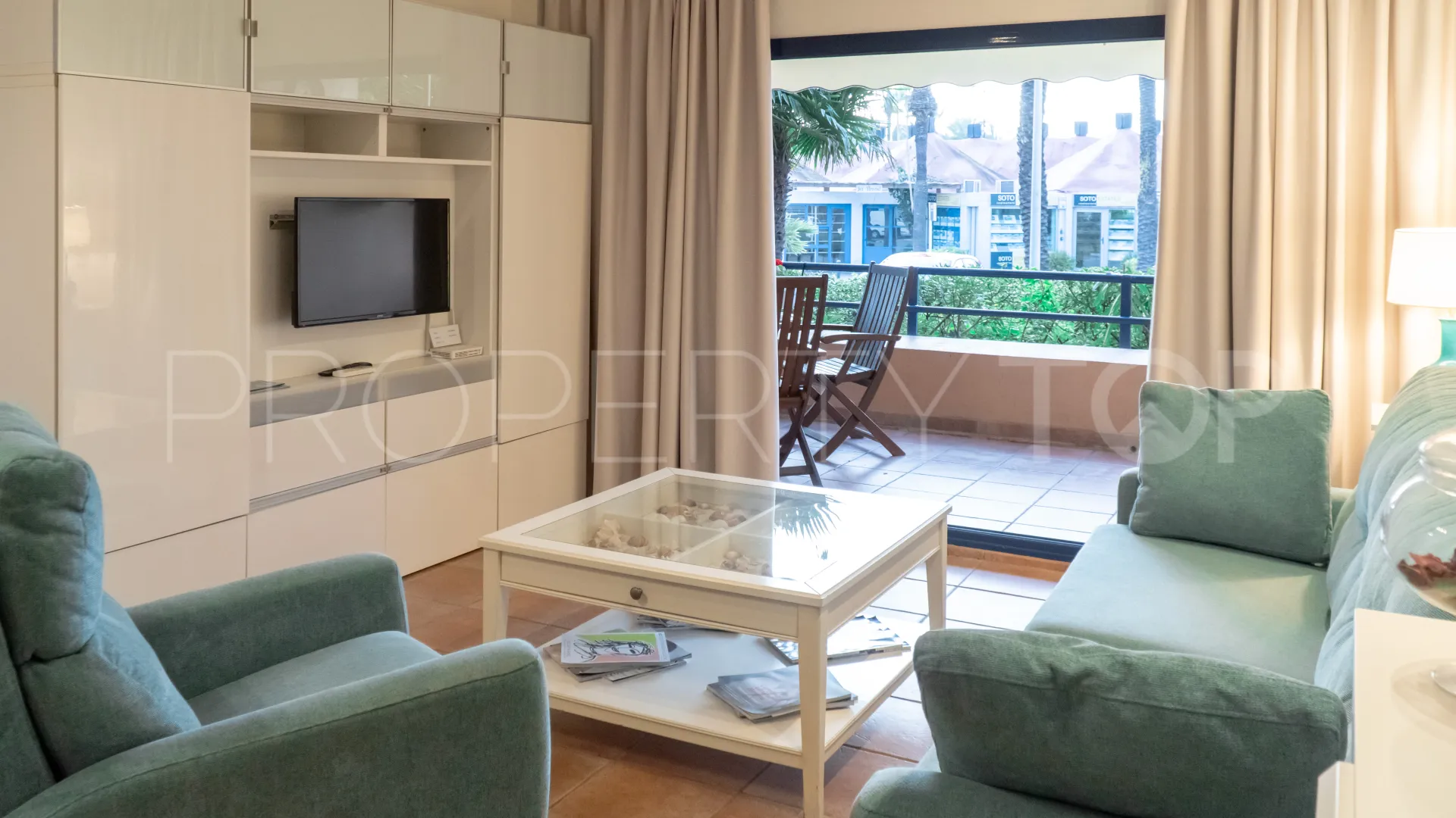 Buy Sotogrande Playa ground floor apartment