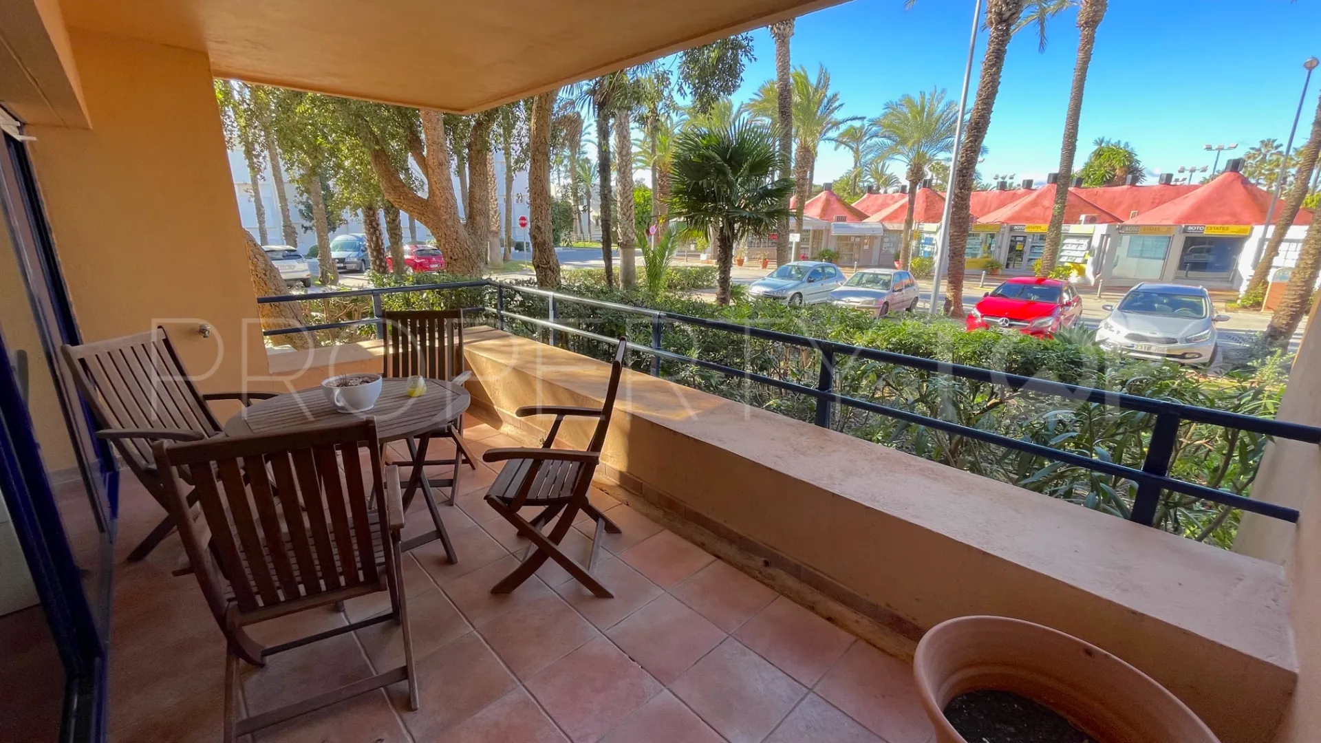 Buy Sotogrande Playa ground floor apartment