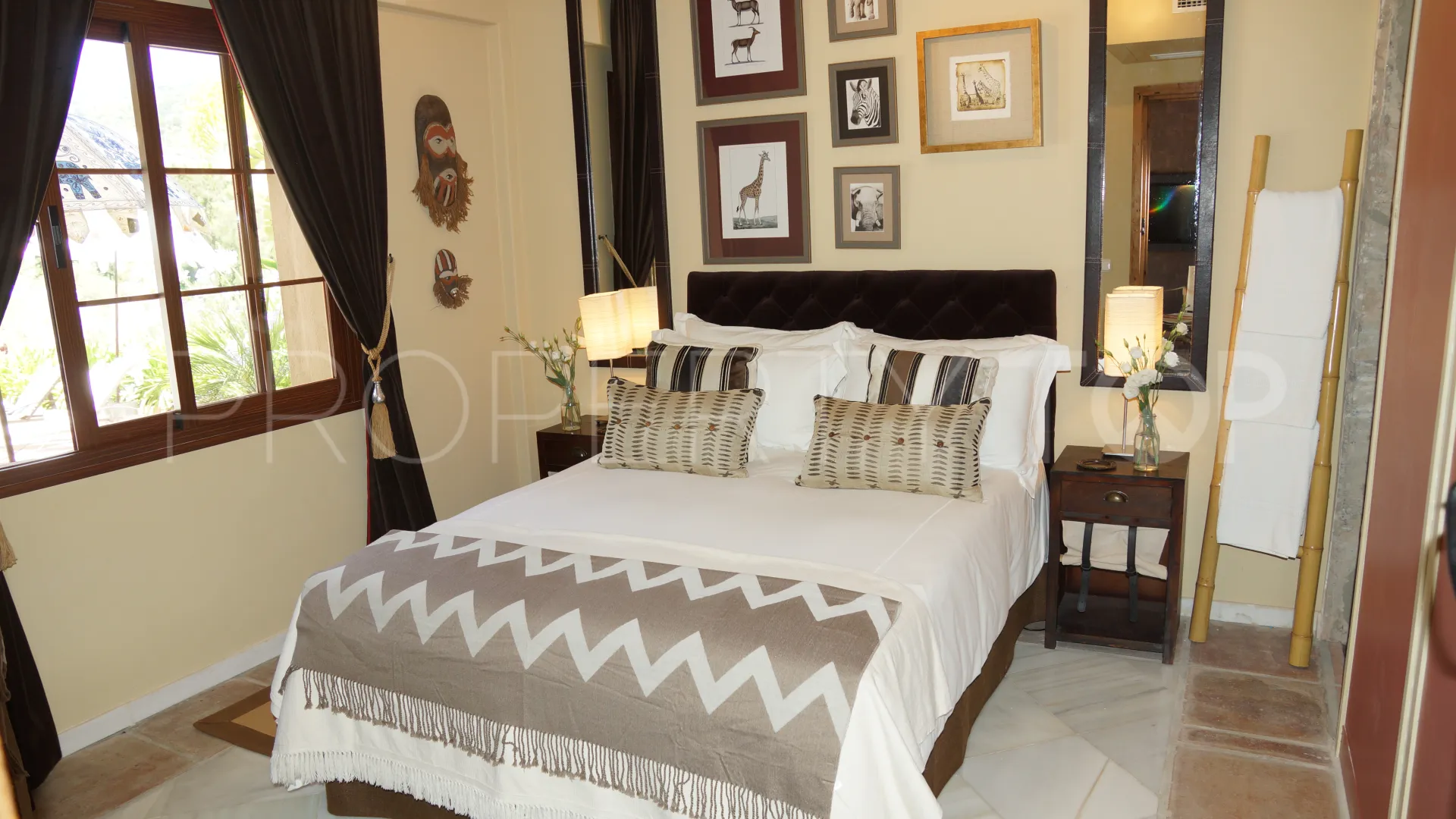 For sale Los Almendros villa with 5 bedrooms