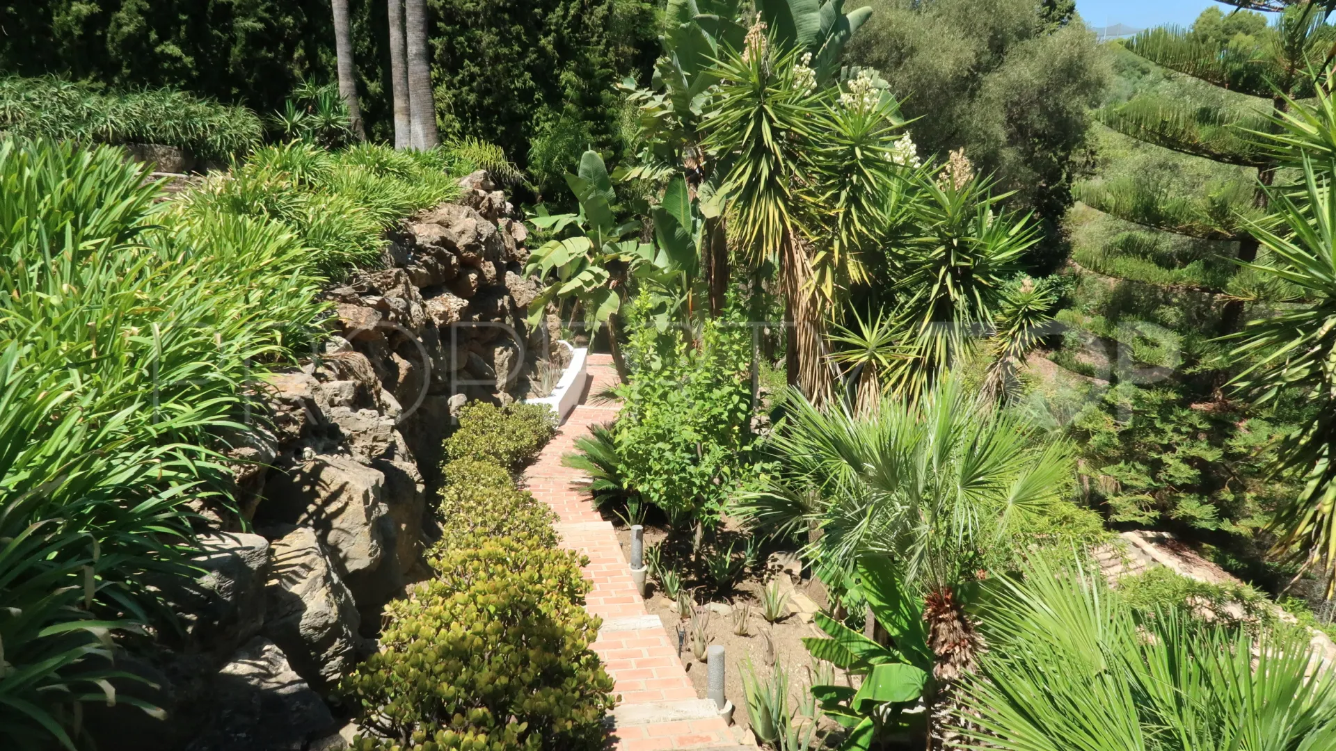 For sale Los Almendros villa with 5 bedrooms