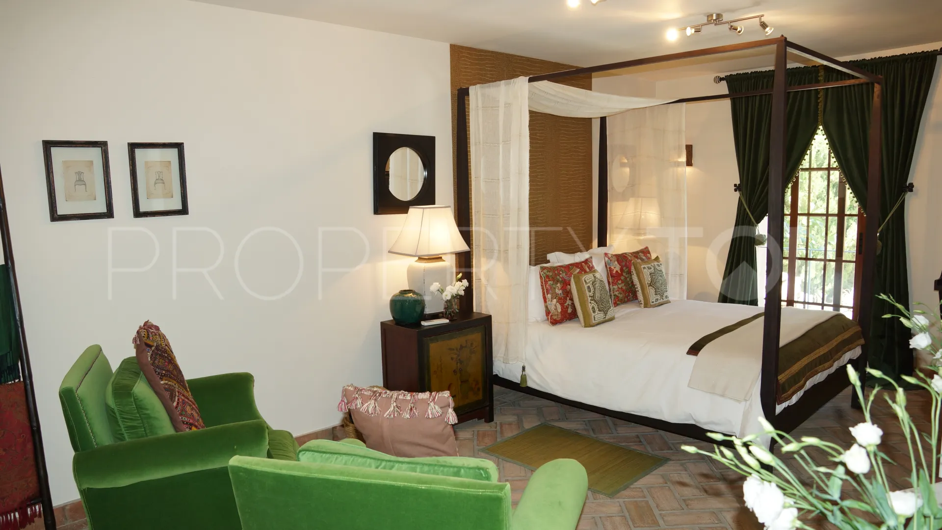 For sale Los Almendros villa with 5 bedrooms