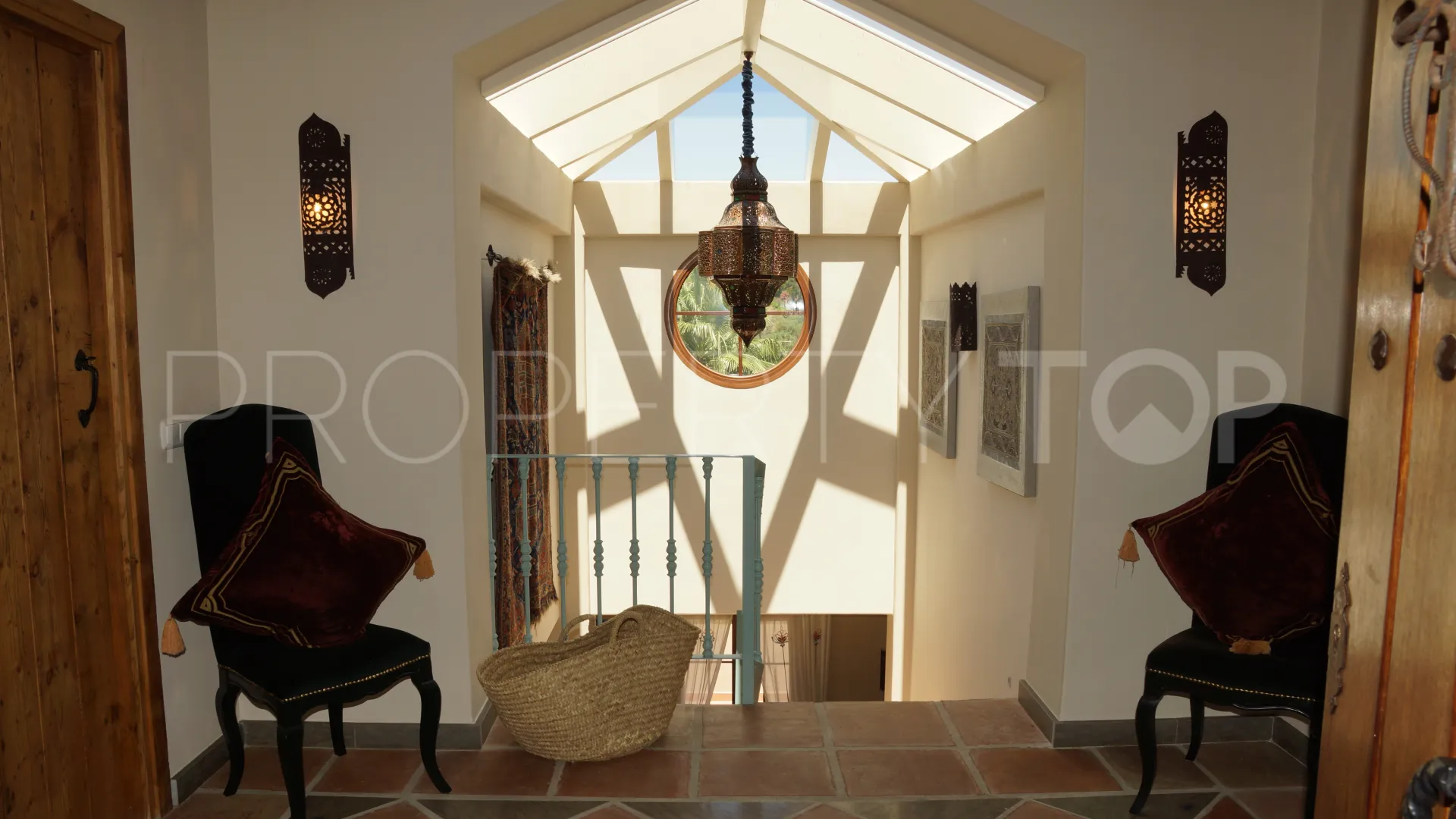 For sale Los Almendros villa with 5 bedrooms