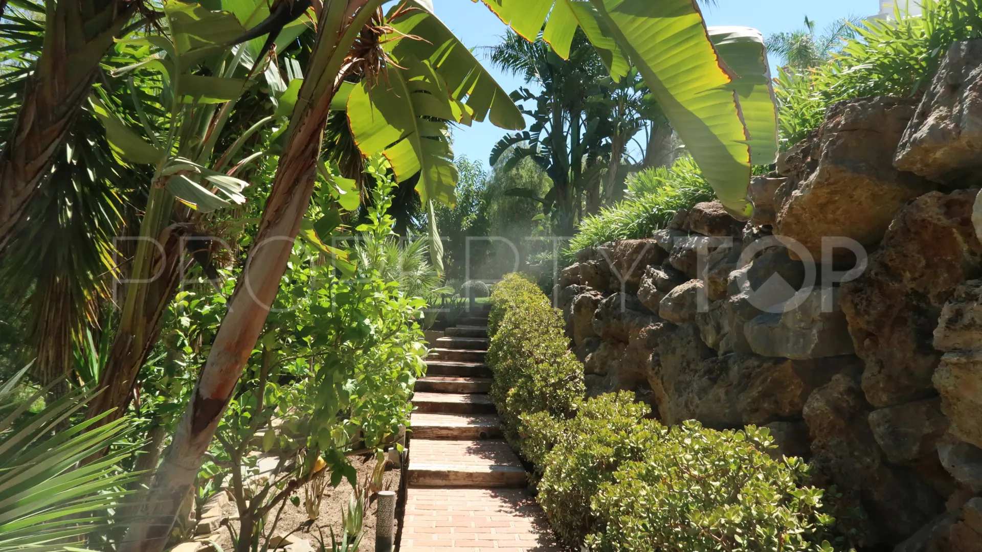 For sale Los Almendros villa with 5 bedrooms
