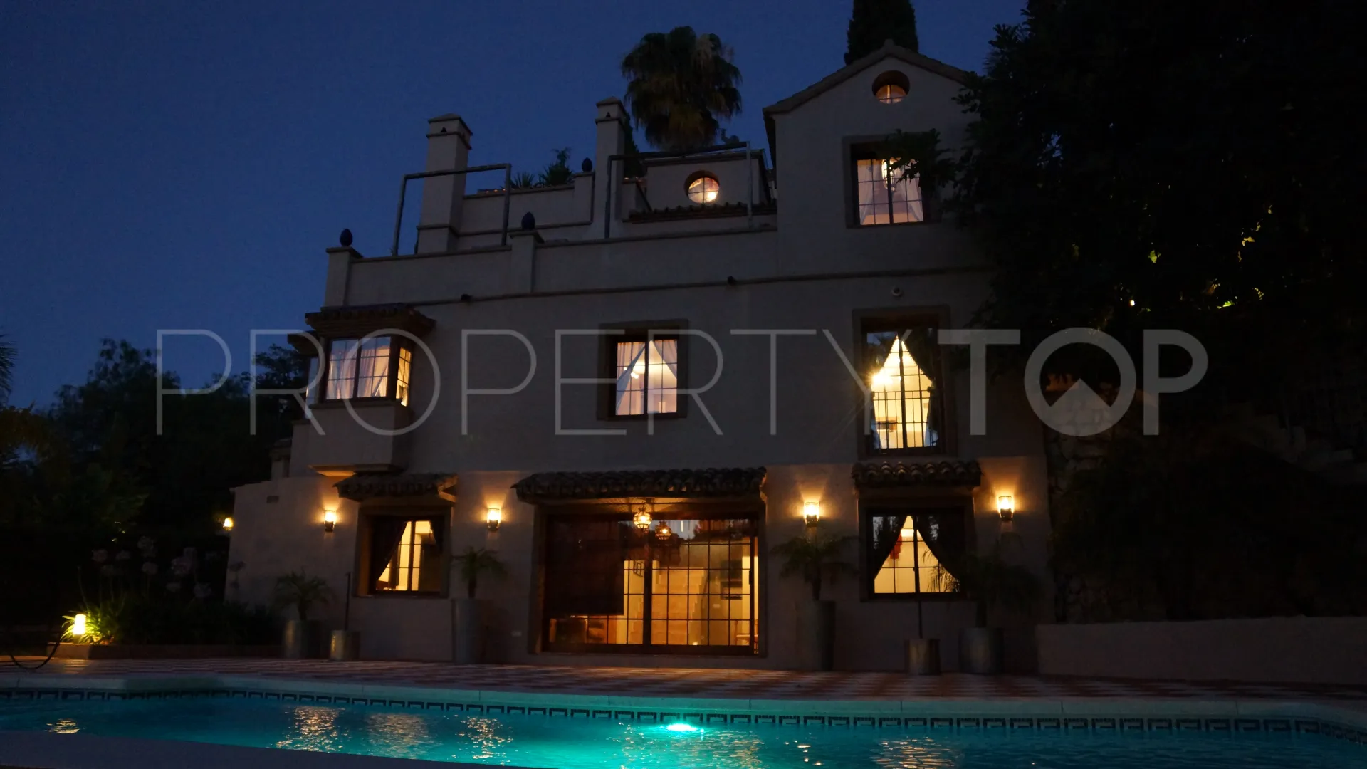 For sale Los Almendros villa with 5 bedrooms