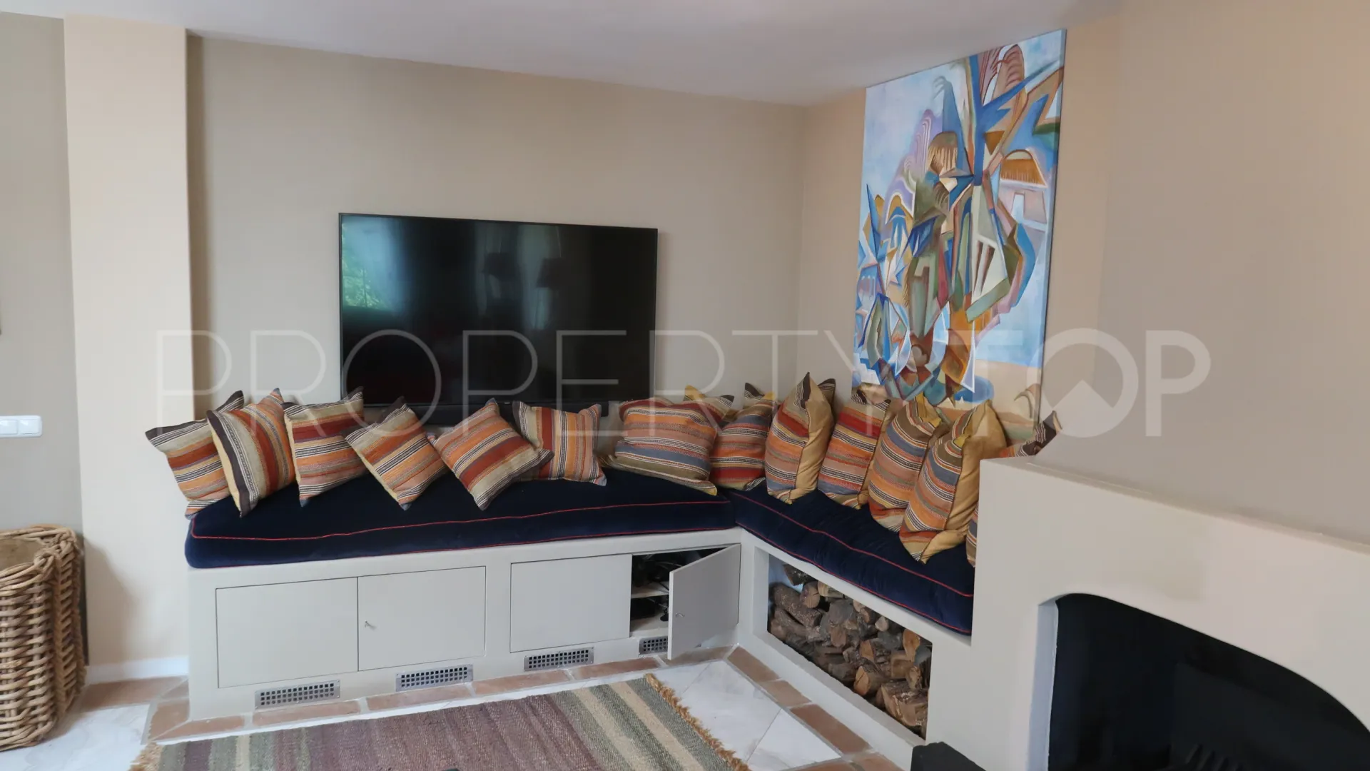 For sale Los Almendros villa with 5 bedrooms