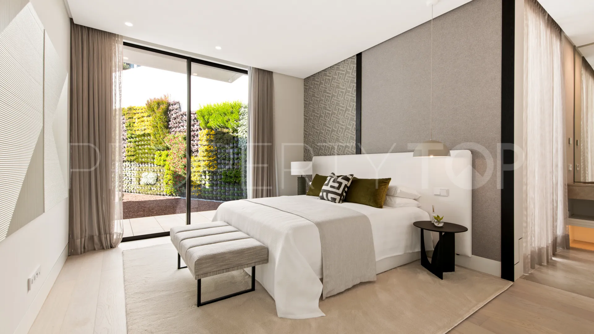 6 bedrooms villa for sale in El Herrojo