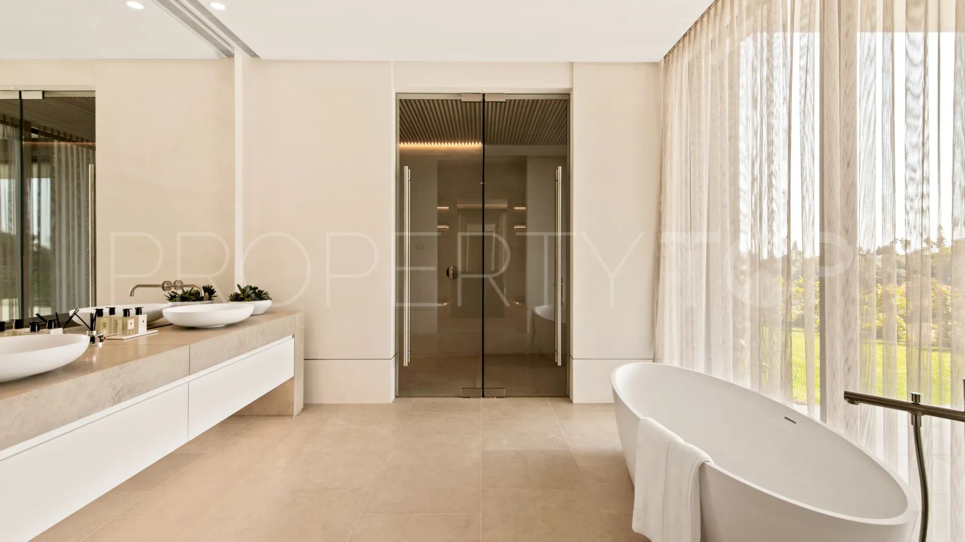 6 bedrooms villa for sale in El Herrojo