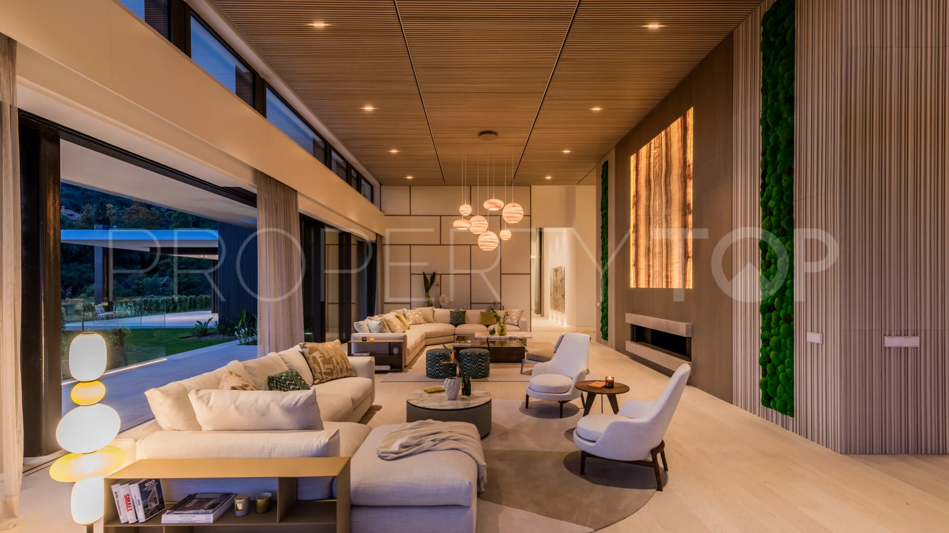 6 bedrooms villa for sale in El Herrojo
