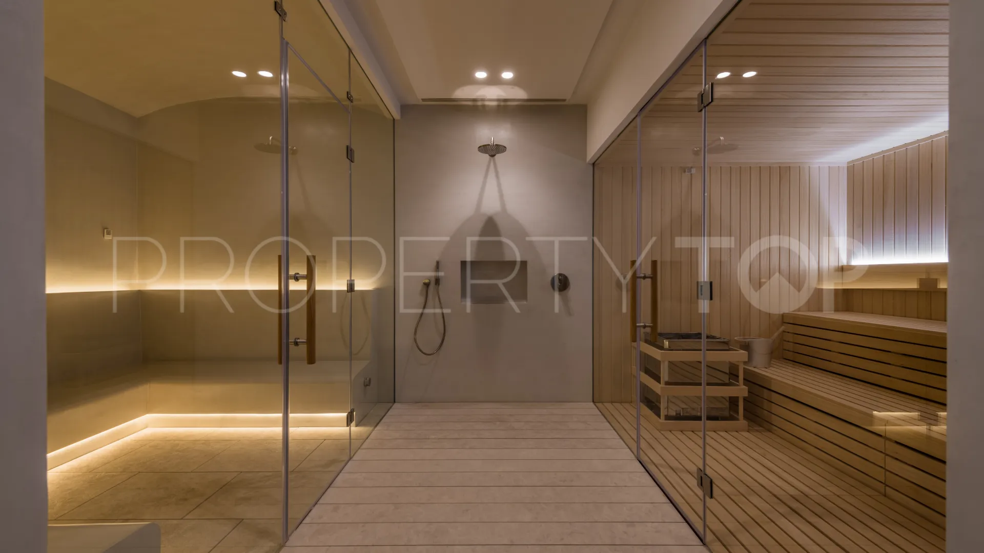 6 bedrooms villa for sale in El Herrojo