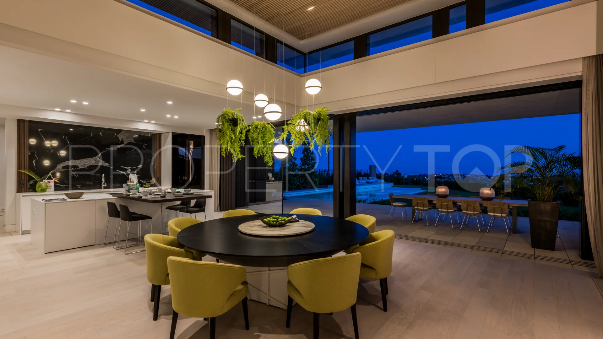 6 bedrooms villa for sale in El Herrojo
