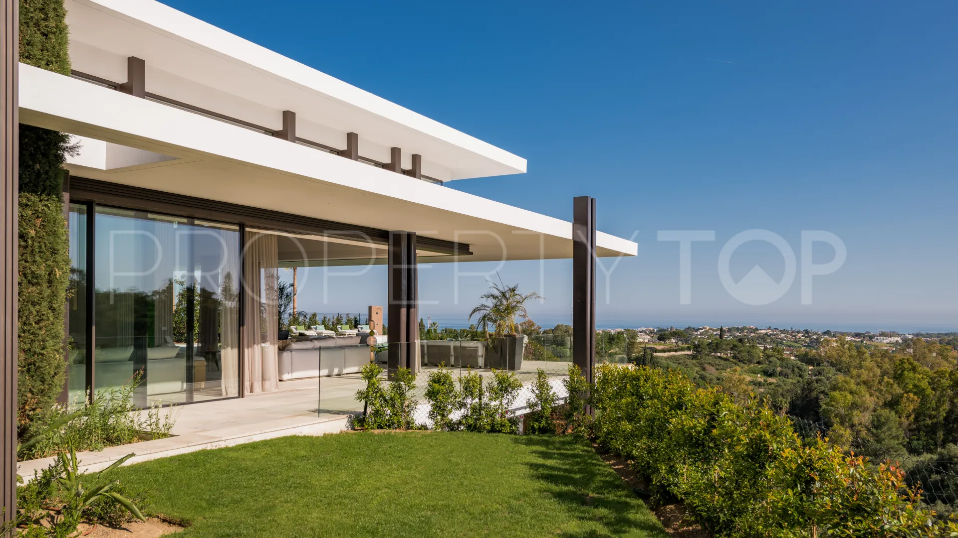 6 bedrooms villa for sale in El Herrojo