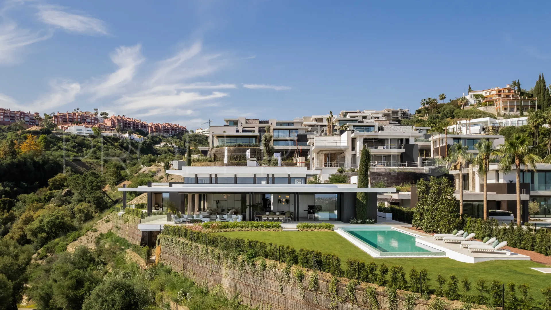 6 bedrooms villa for sale in El Herrojo