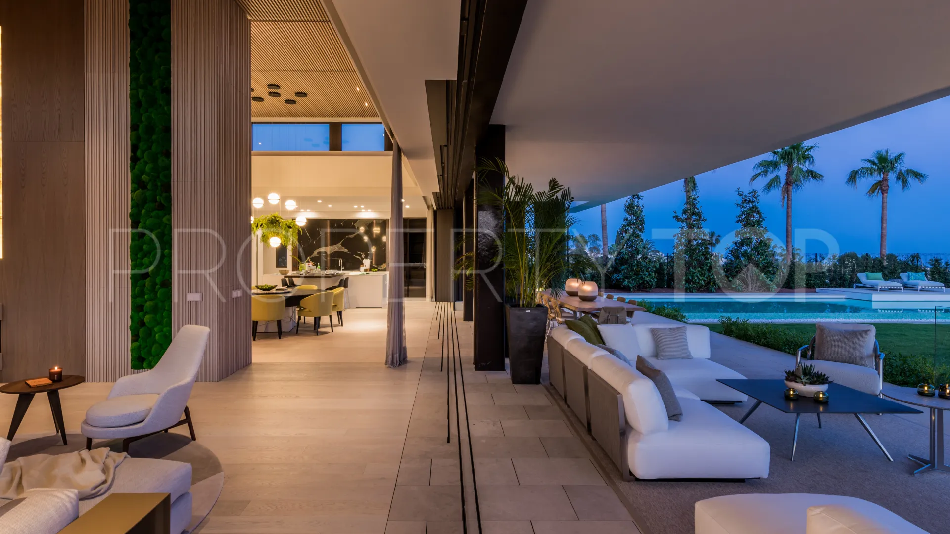 6 bedrooms villa for sale in El Herrojo