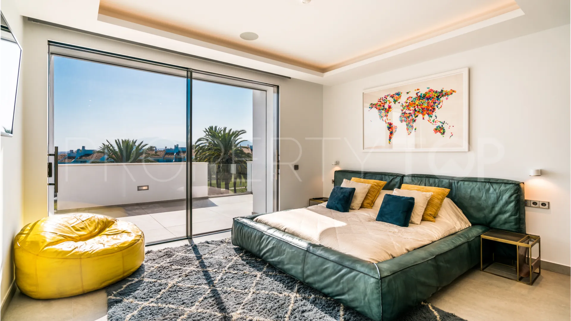 Villa en venta de 9 dormitorios en Nueva Andalucia