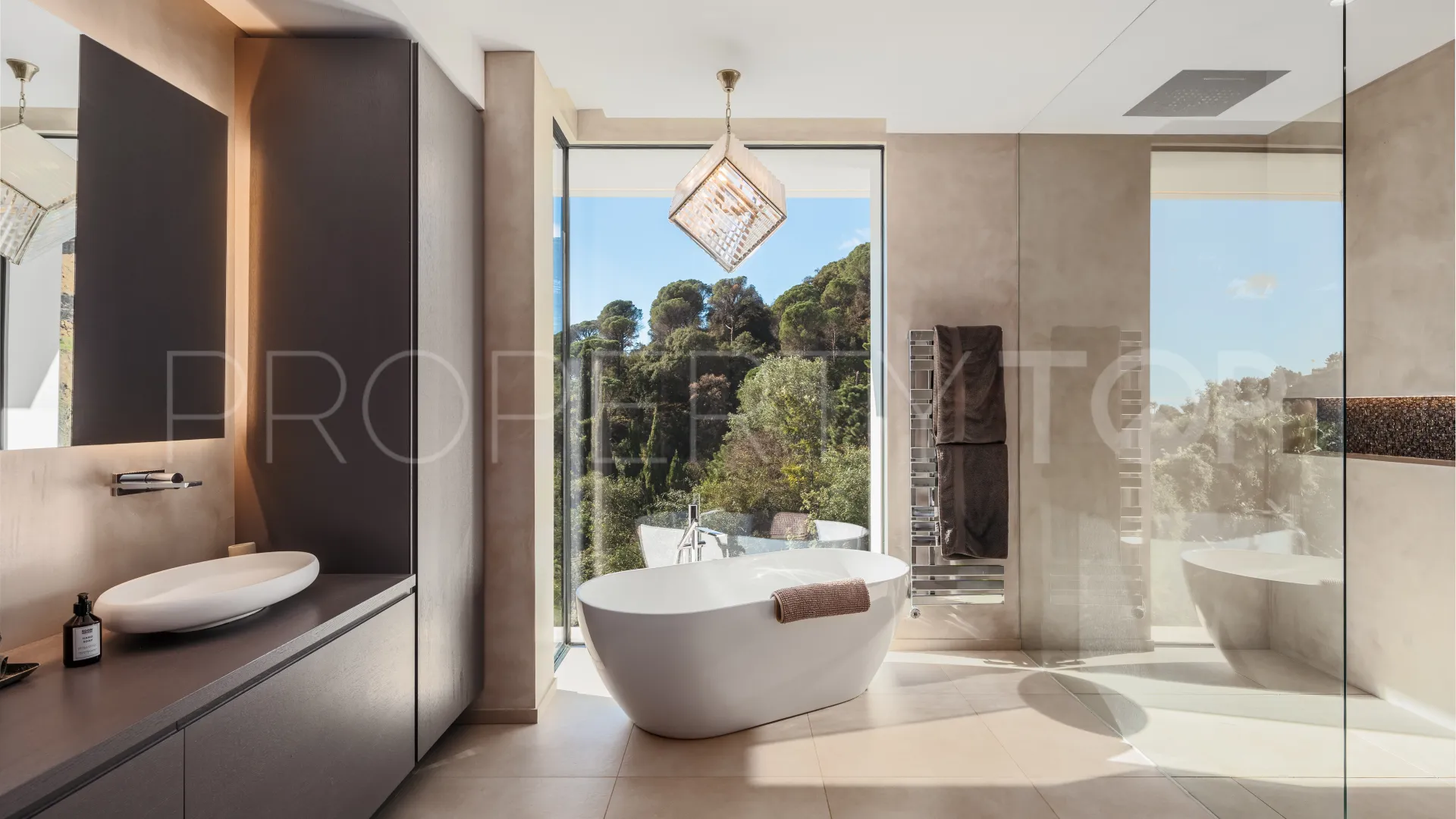 Villa in El Madroñal for sale