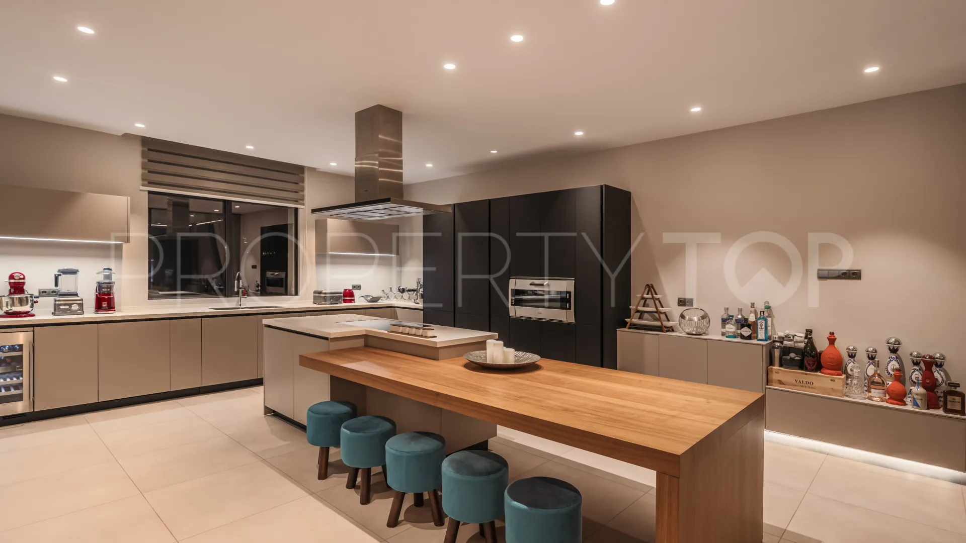Villa in El Madroñal for sale