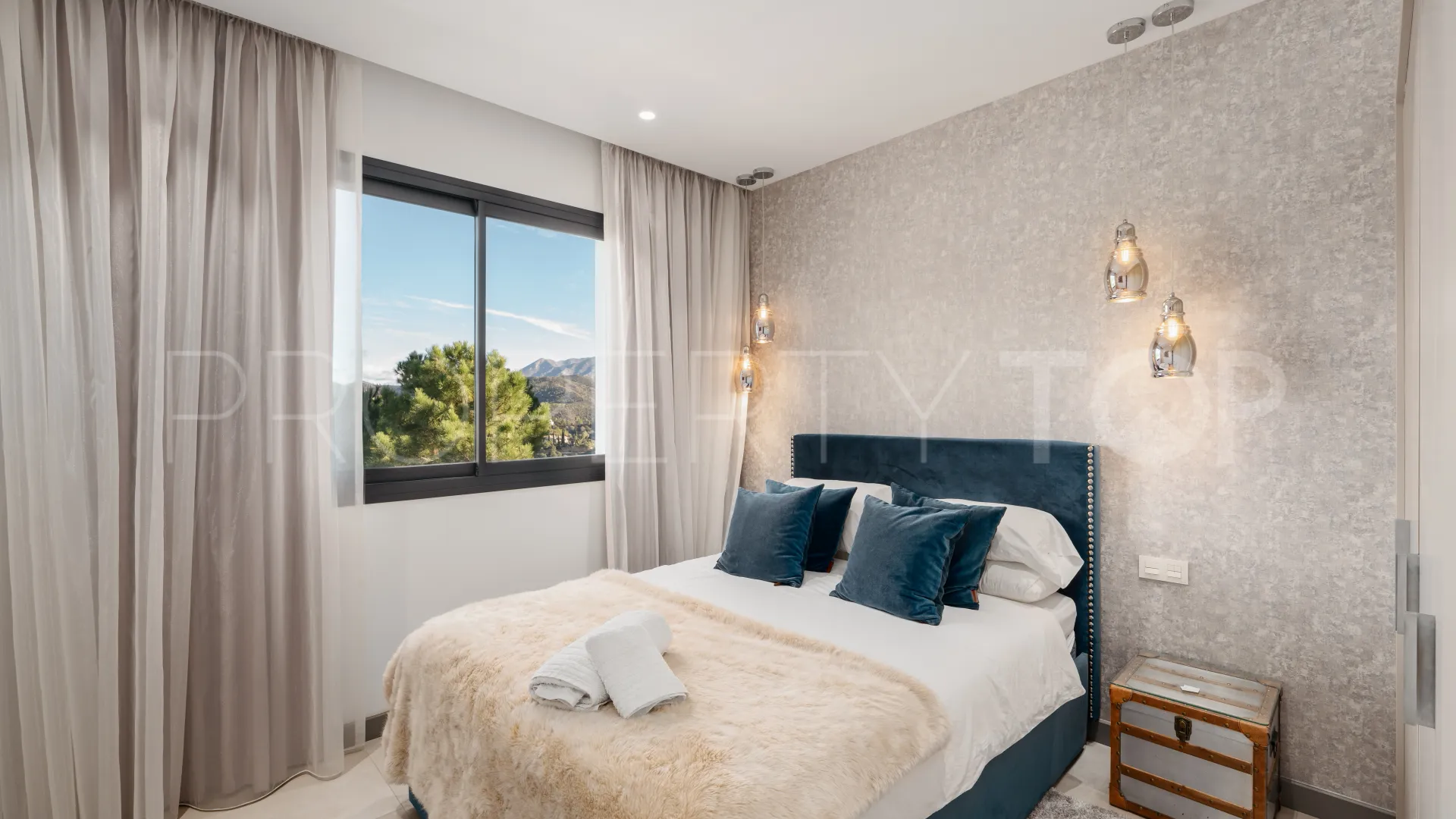 Villa in El Madroñal for sale