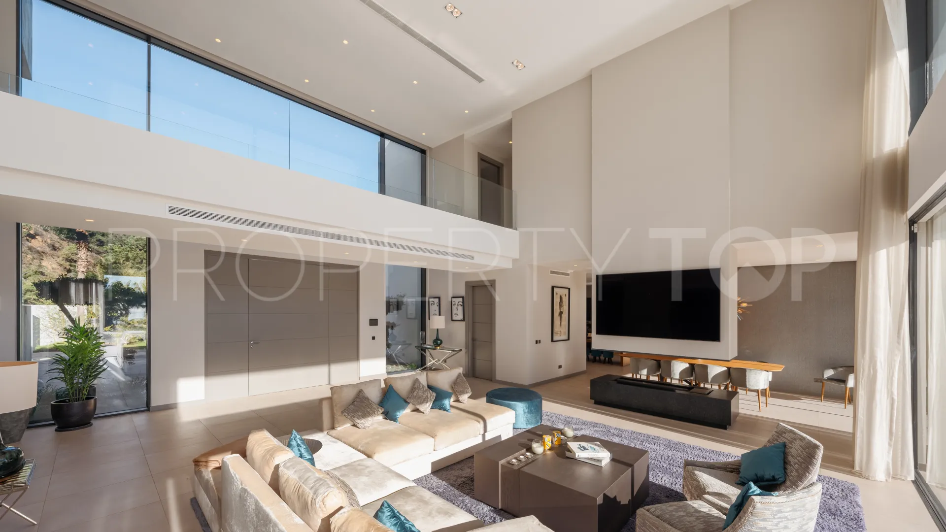 Villa in El Madroñal for sale