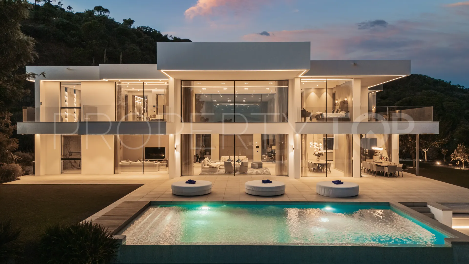 Villa in El Madroñal for sale