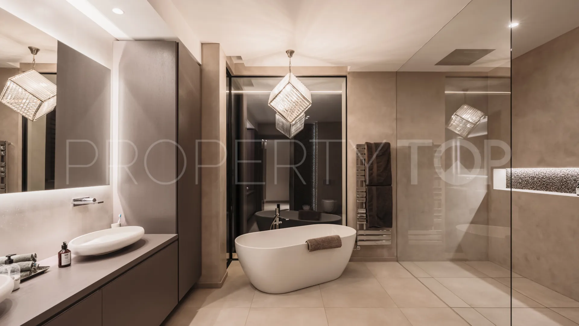 Villa in El Madroñal for sale