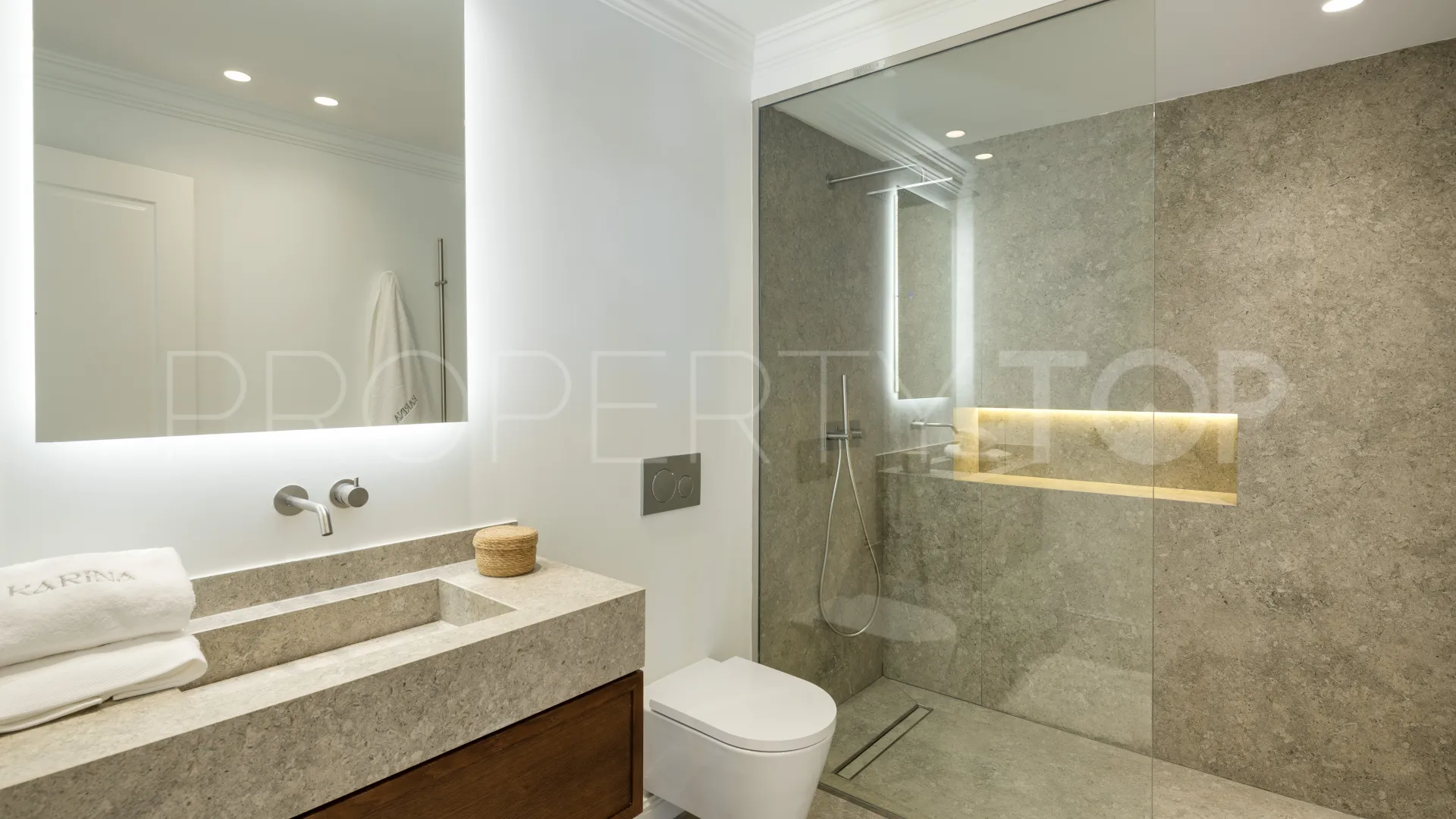 Buy Nueva Andalucia 5 bedrooms villa