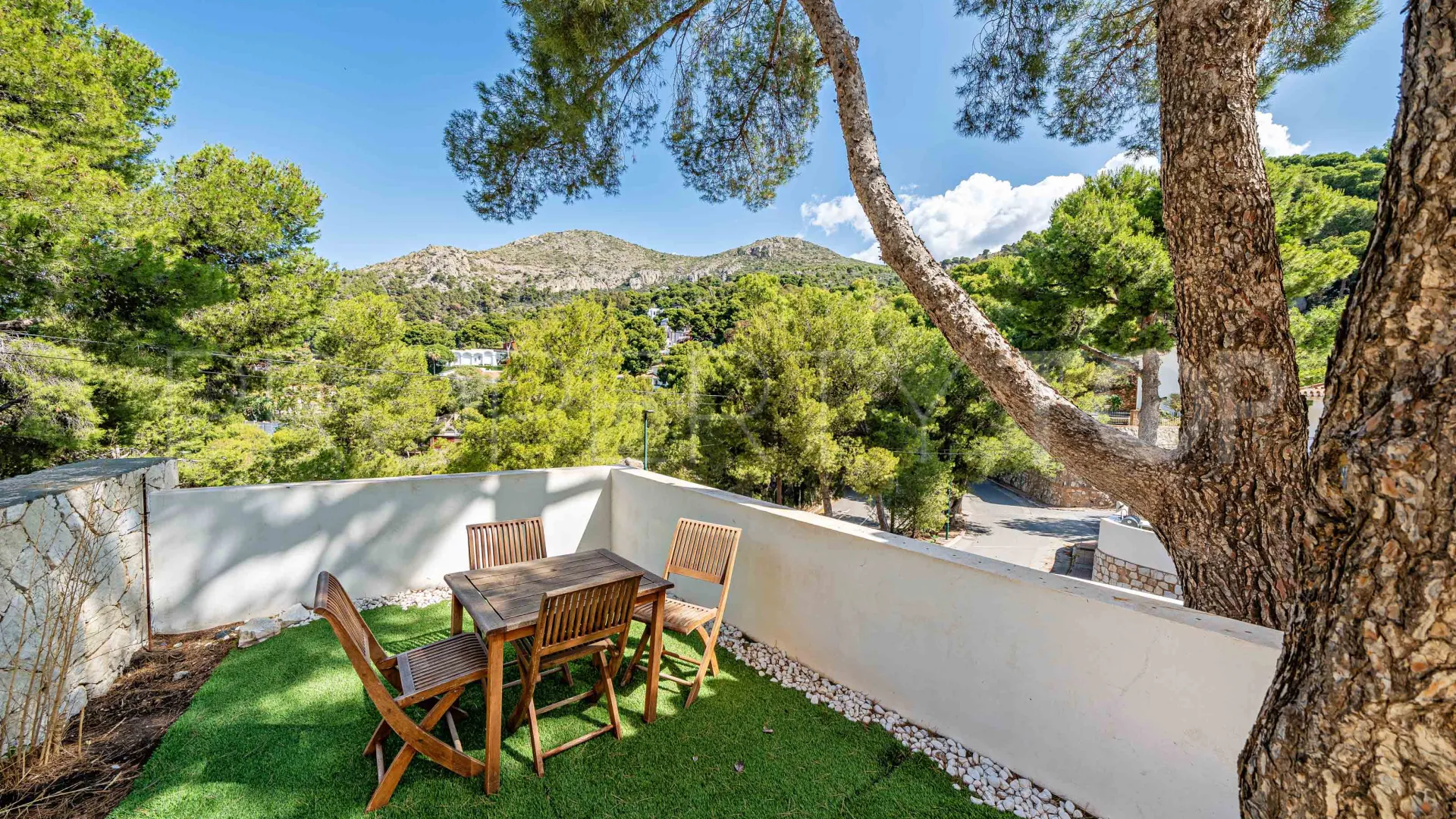 Comprar villa en Pinares de San Antón de 4 dormitorios