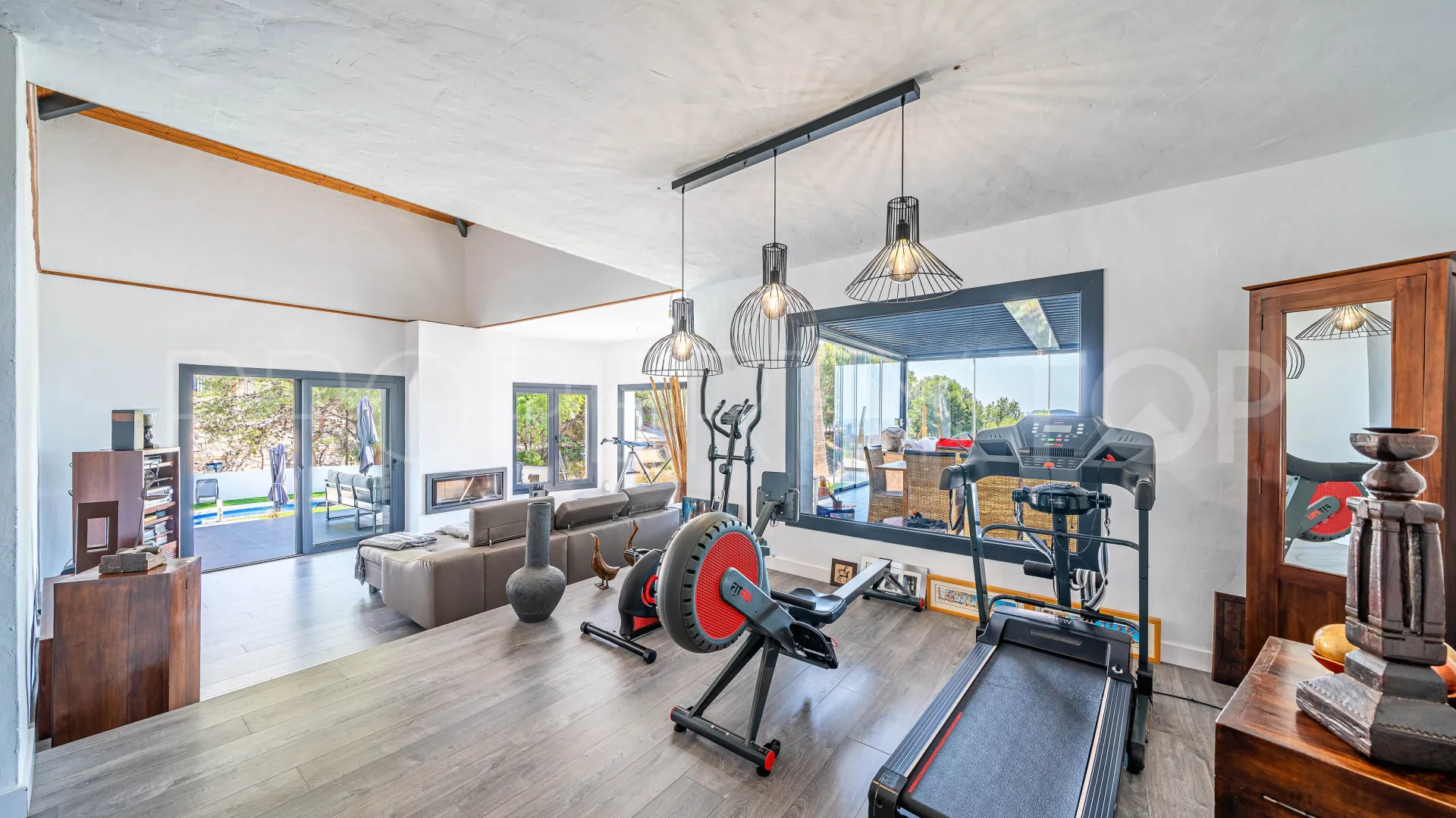 Comprar villa en Pinares de San Antón de 4 dormitorios