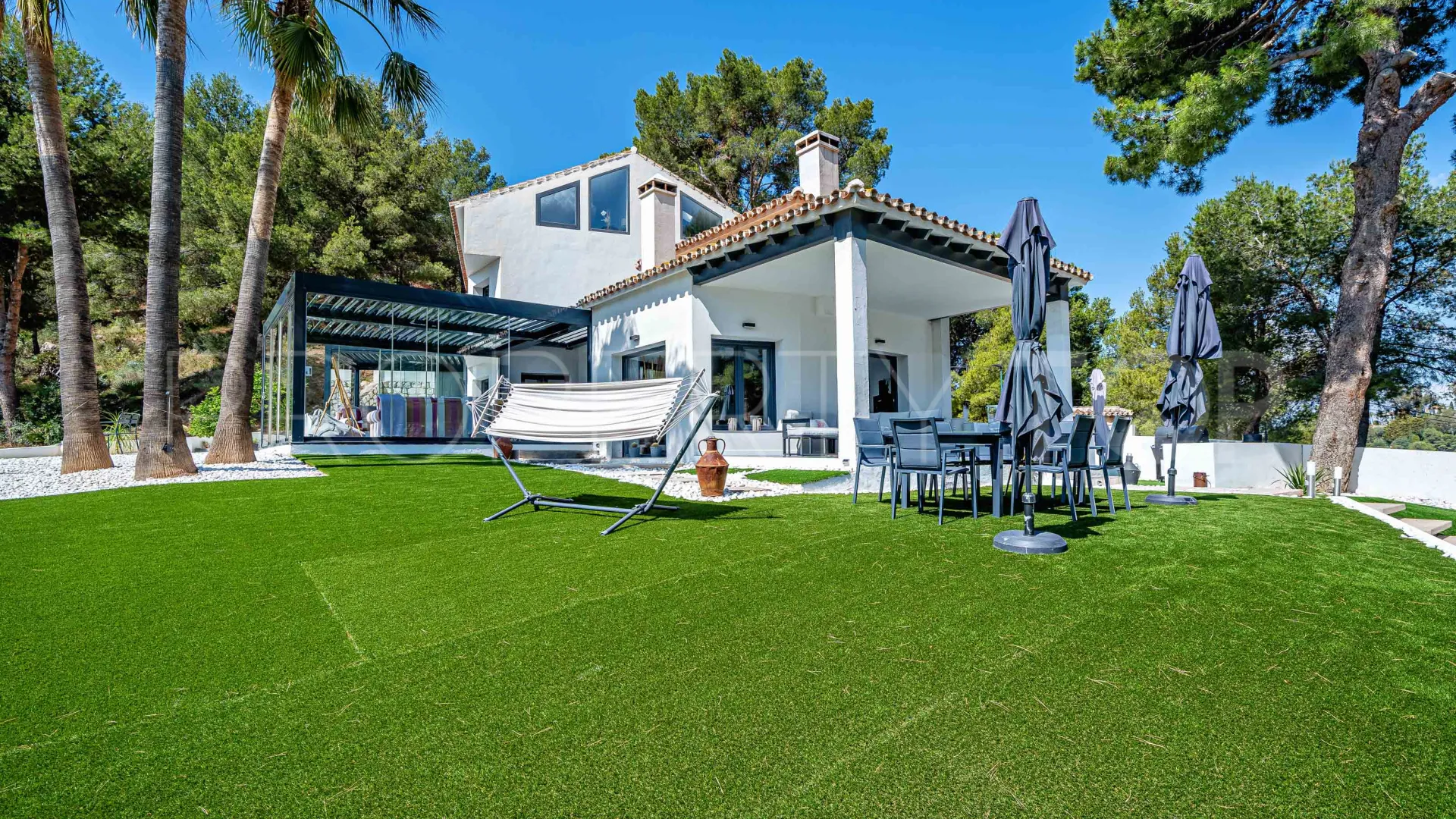 Comprar villa en Pinares de San Antón de 4 dormitorios