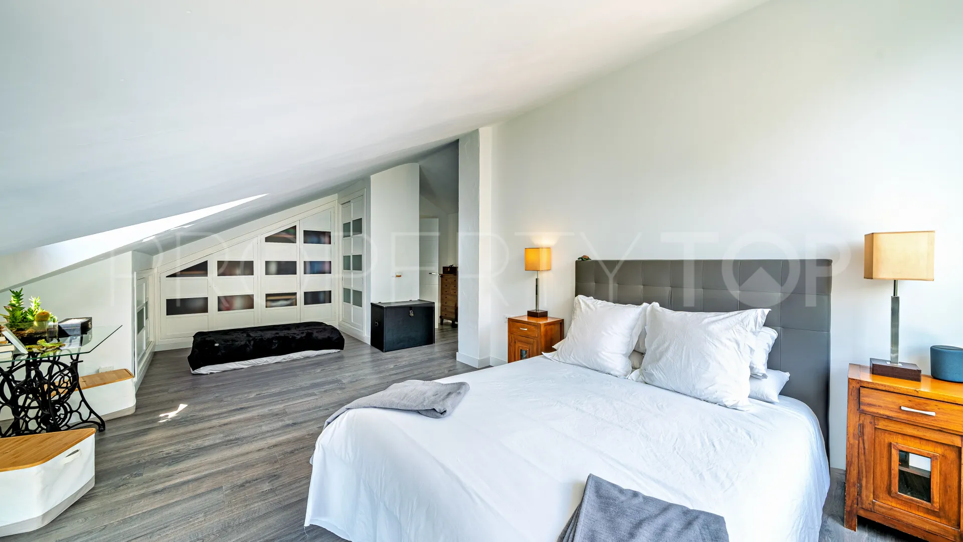 Comprar villa en Pinares de San Antón de 4 dormitorios