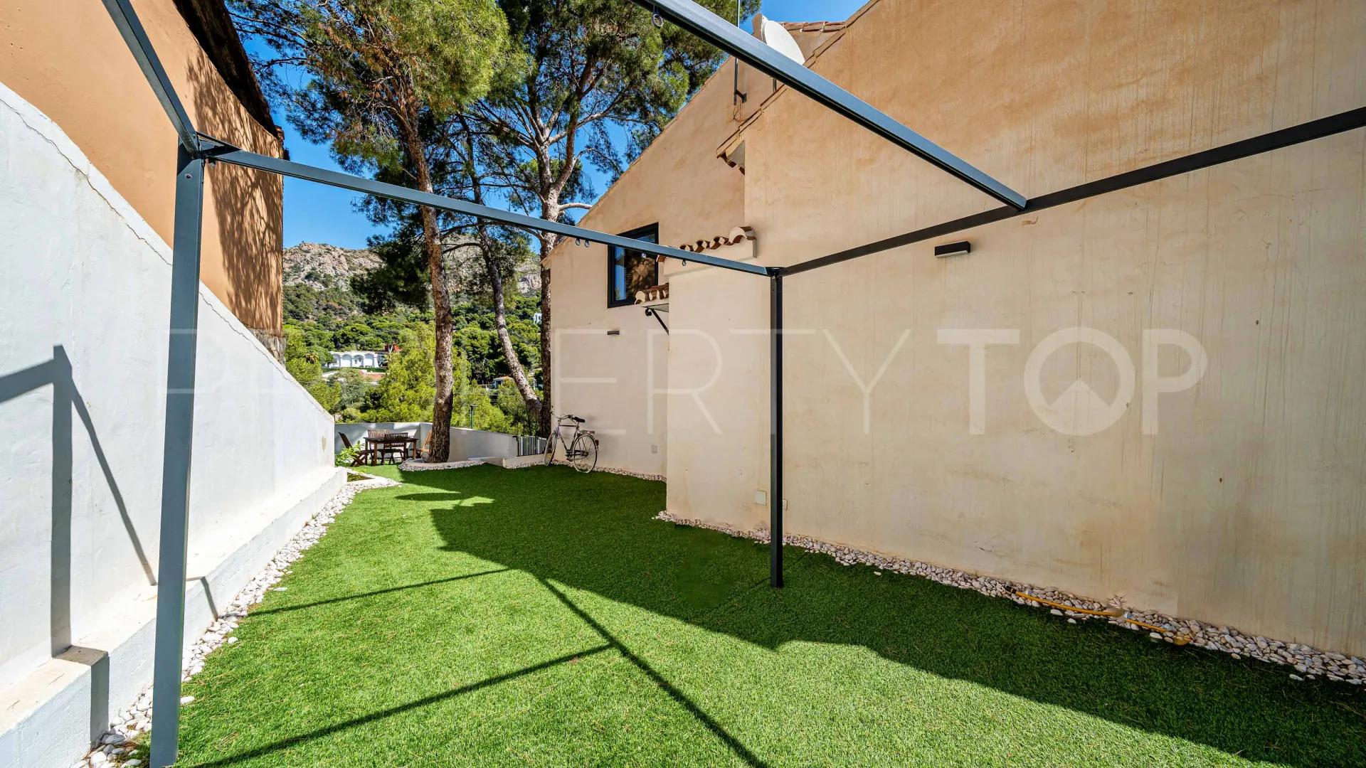 Comprar villa en Pinares de San Antón de 4 dormitorios