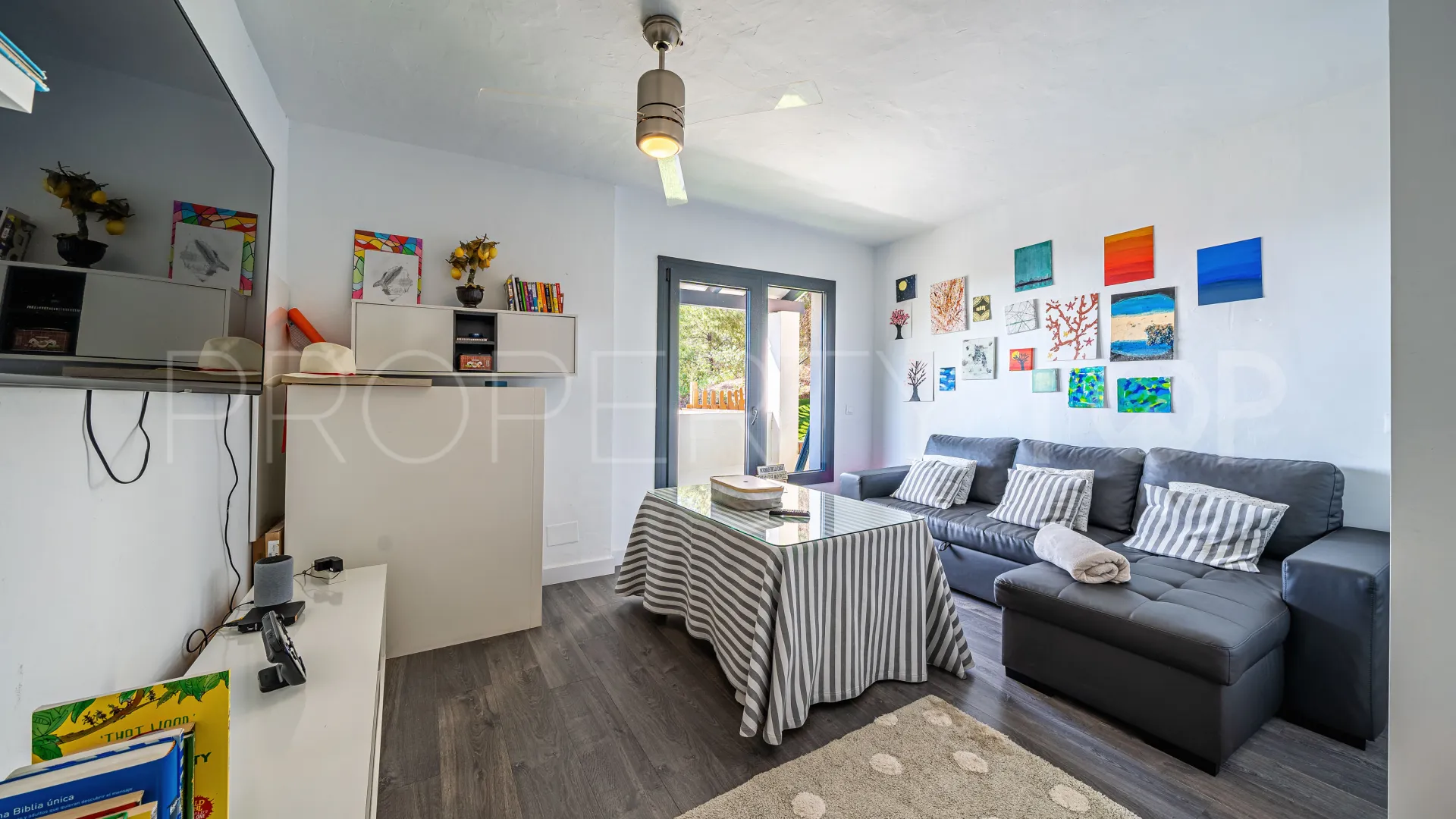 Comprar villa en Pinares de San Antón de 4 dormitorios