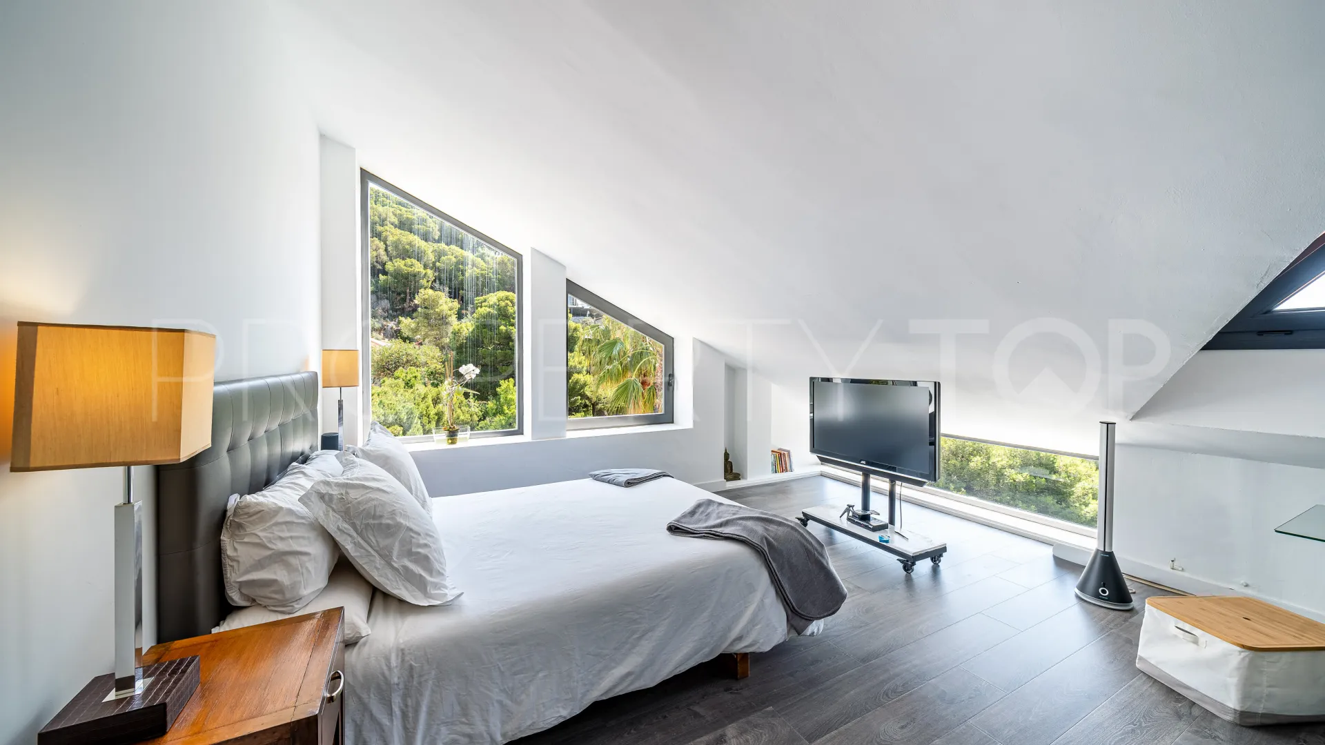 Comprar villa en Pinares de San Antón de 4 dormitorios