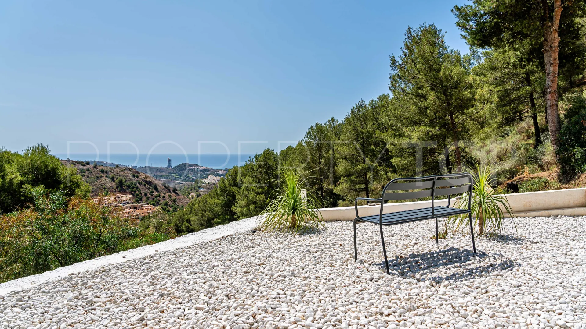 Comprar villa en Pinares de San Antón de 4 dormitorios