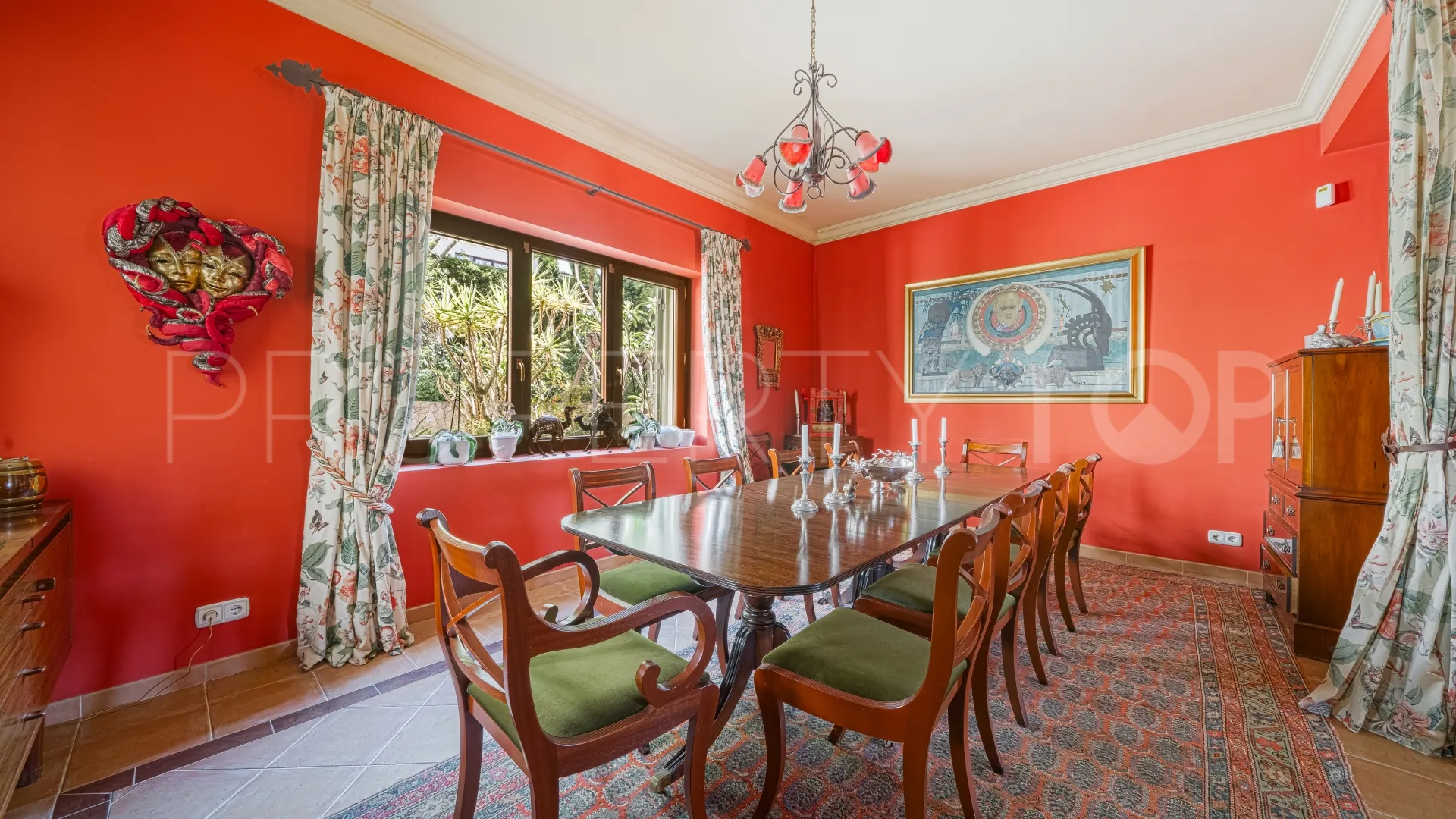 For sale villa in Sotogrande with 9 bedrooms