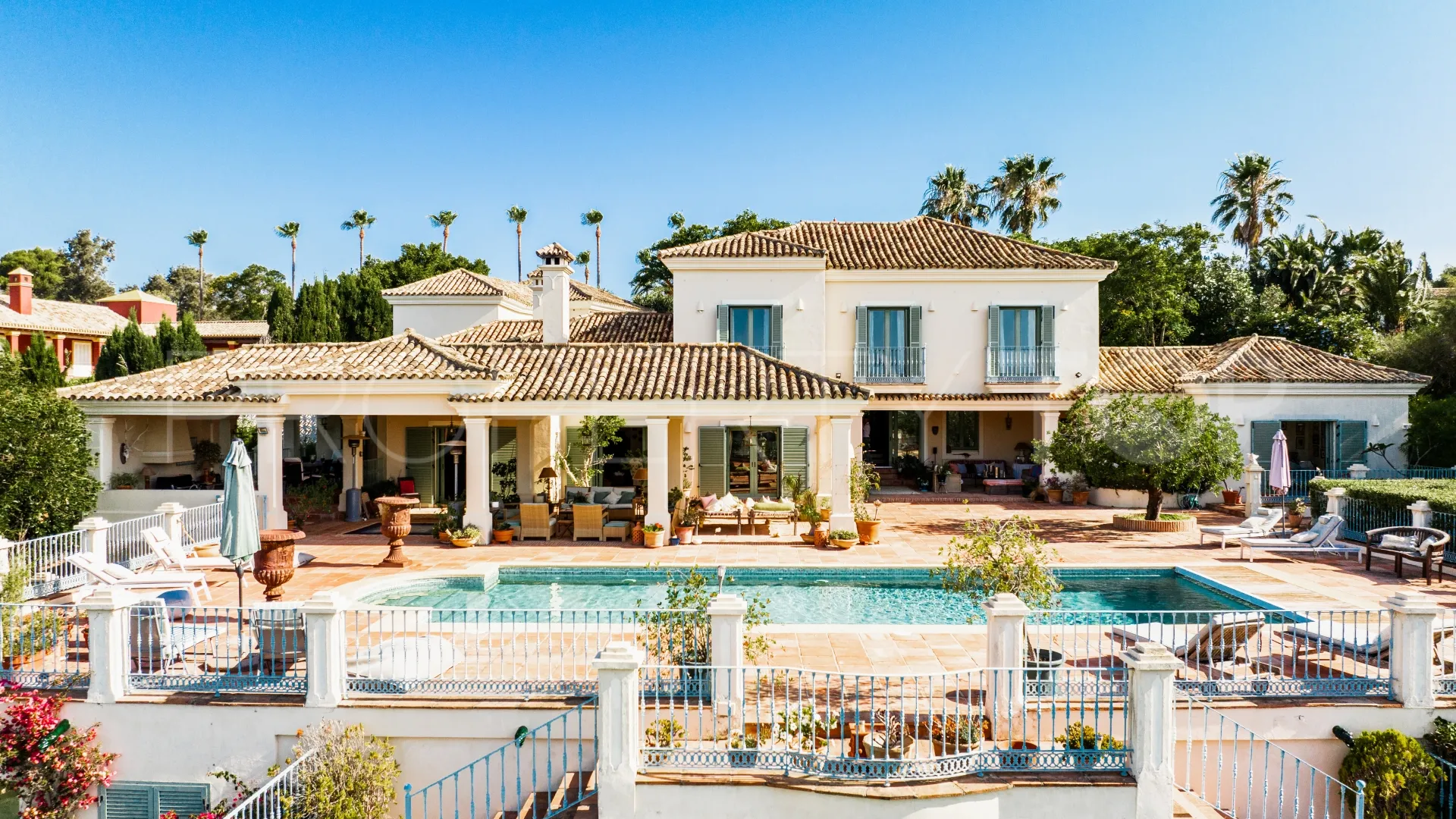 For sale villa in Sotogrande with 9 bedrooms