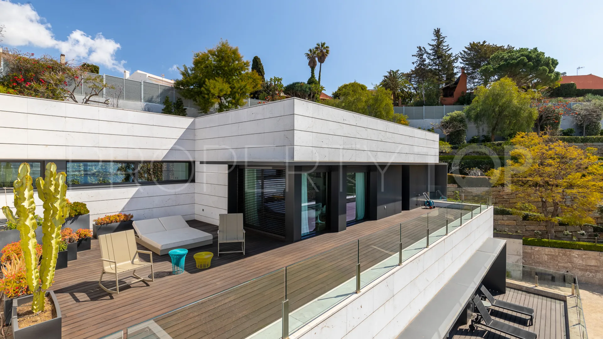 Villa con 8 dormitorios en venta en Malaga - Este